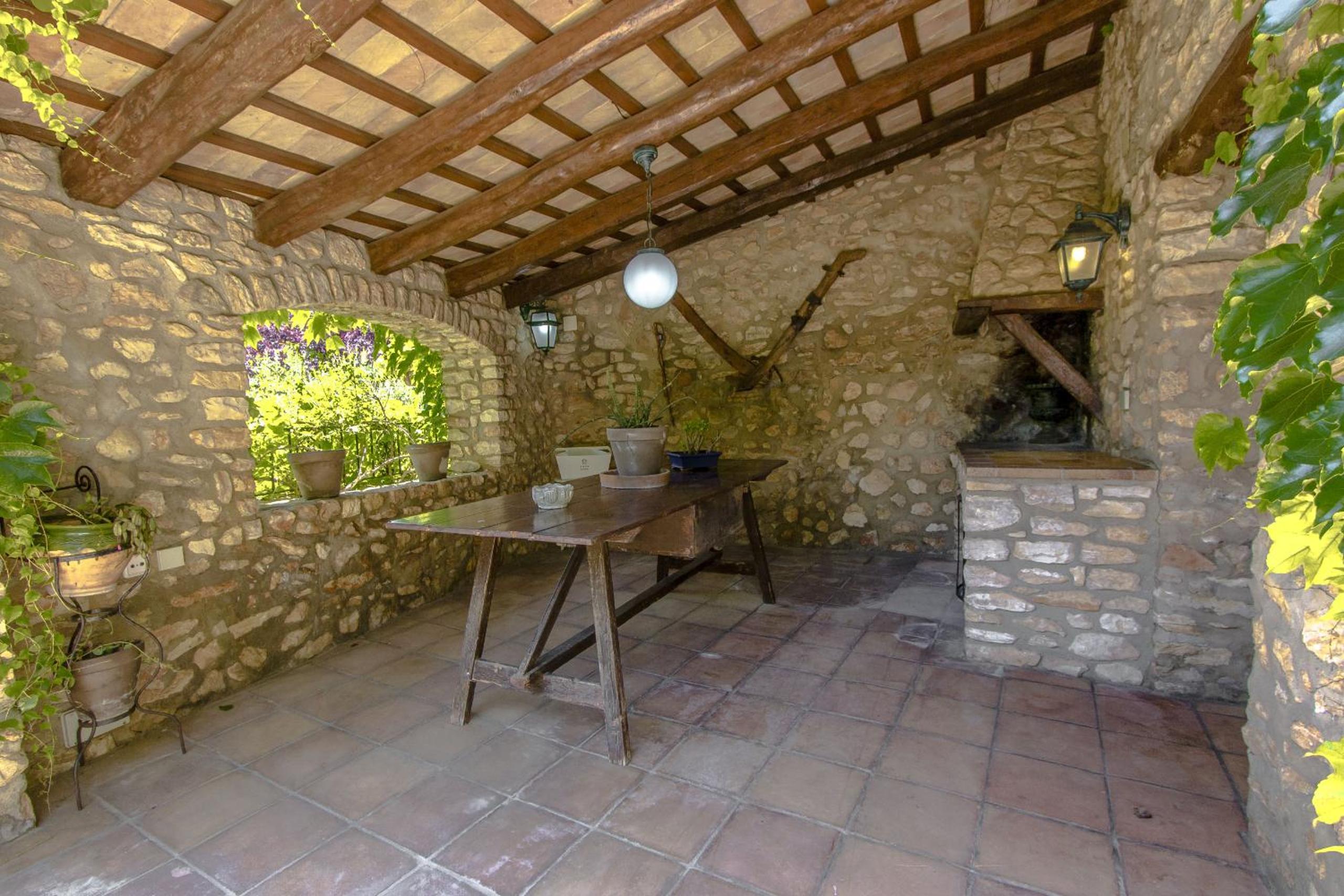 Catalunya Casas Unique sanctuary with extra large pool!
