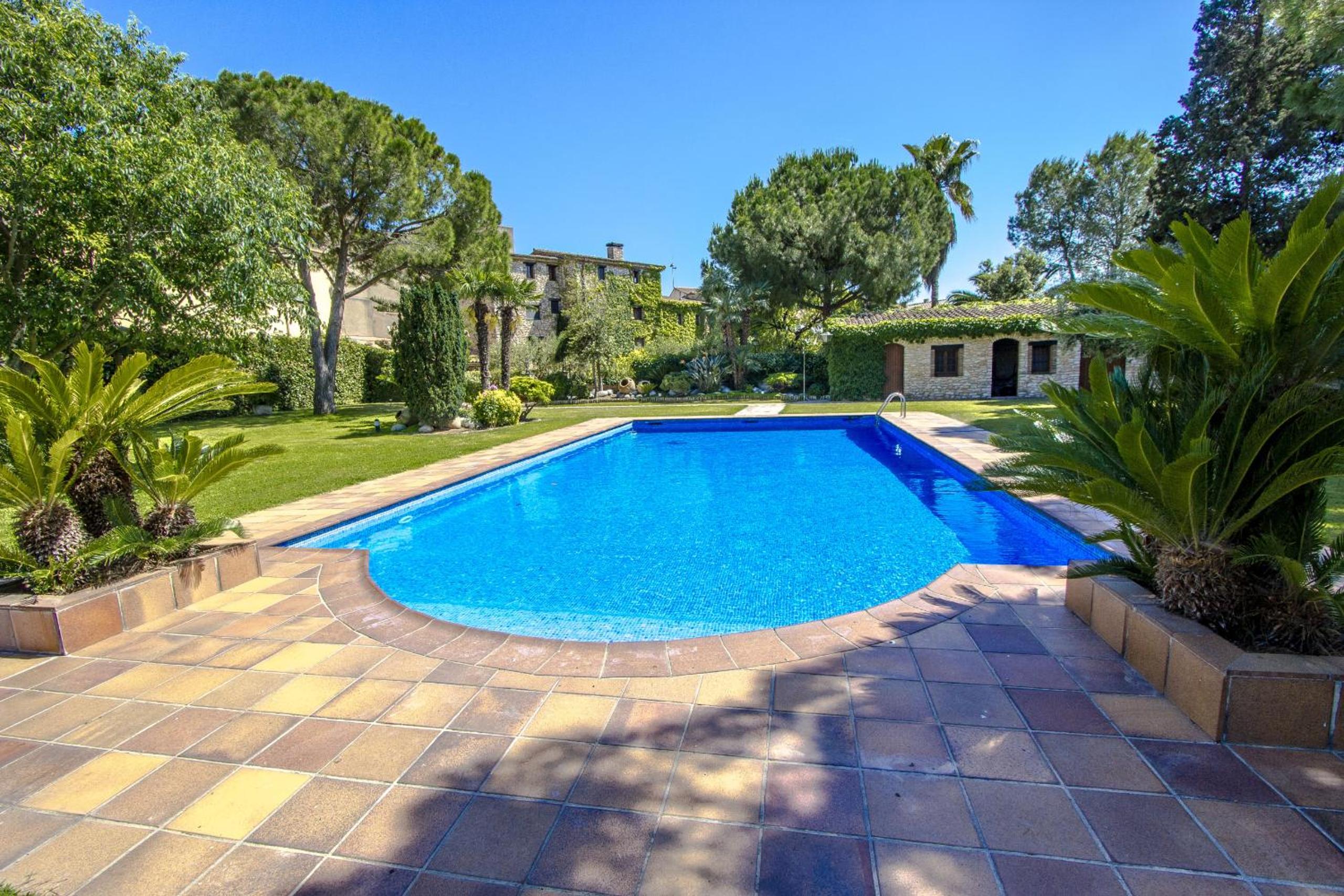Catalunya Casas Unique sanctuary with extra large pool!