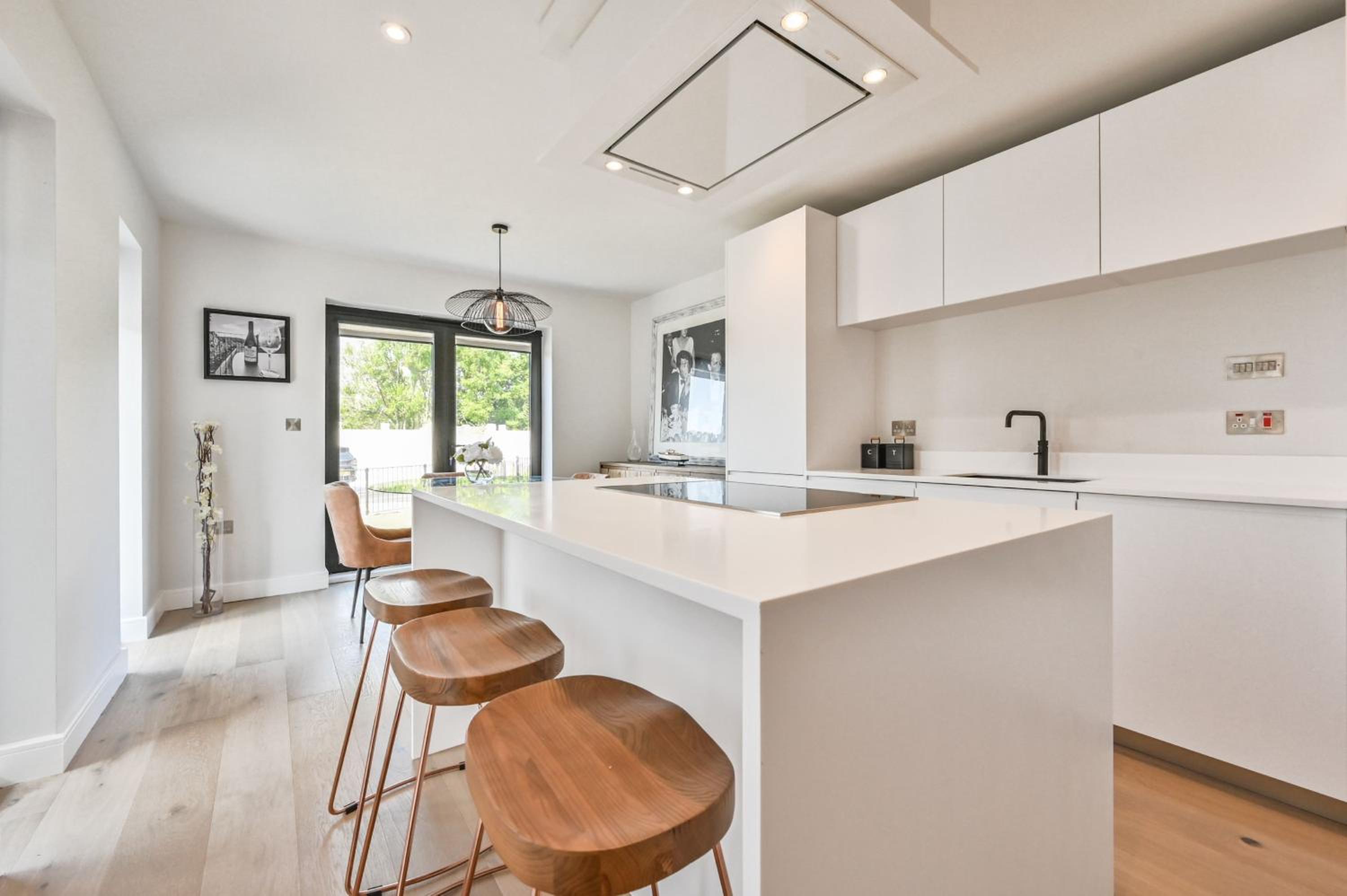1 The Nest - Luxury Modern House nr Beach & Bars with Sea Views & Free Parking view 3