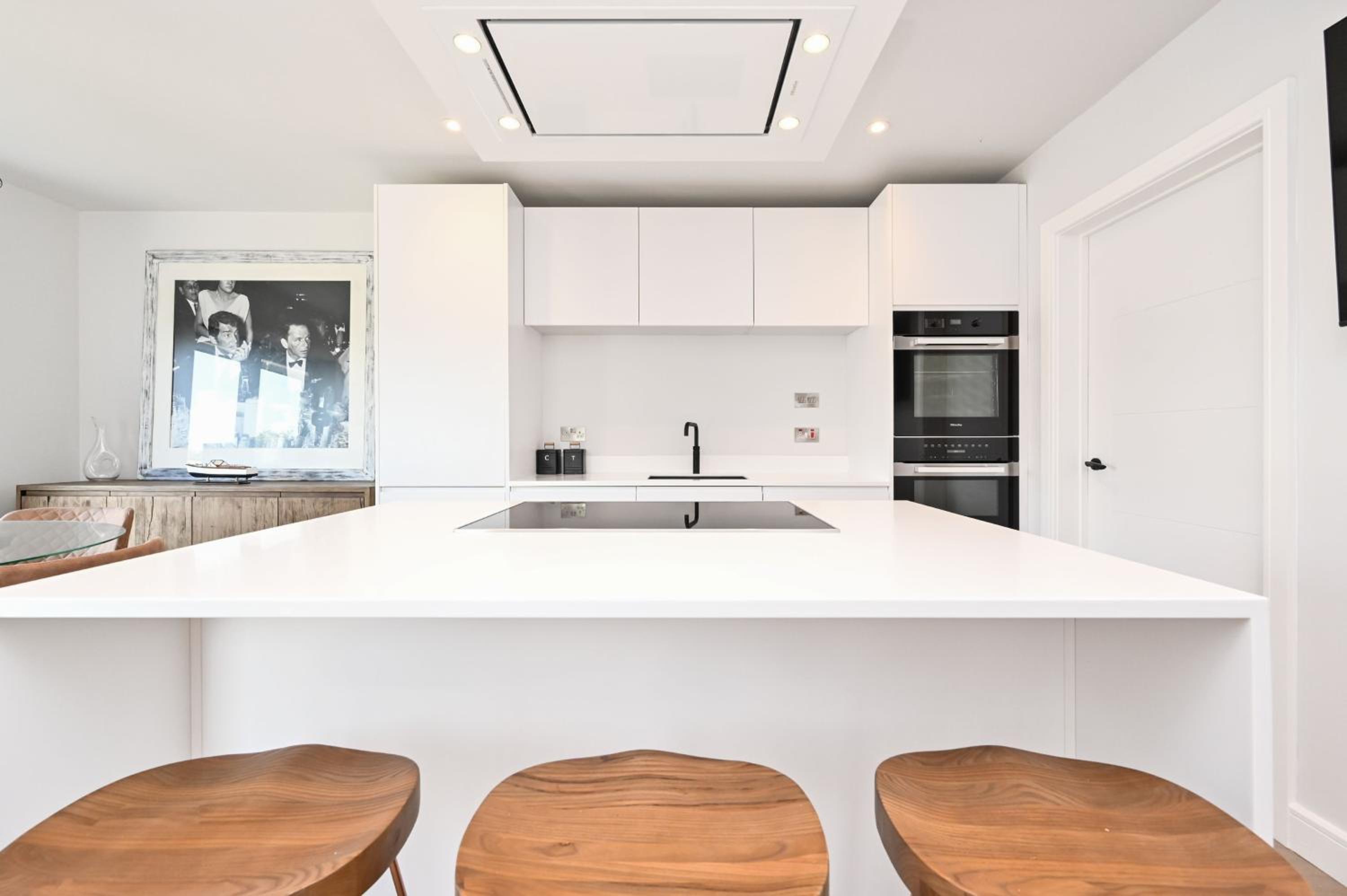 1 The Nest - Luxury Modern House nr Beach & Bars with Sea Views & Free Parking view 4