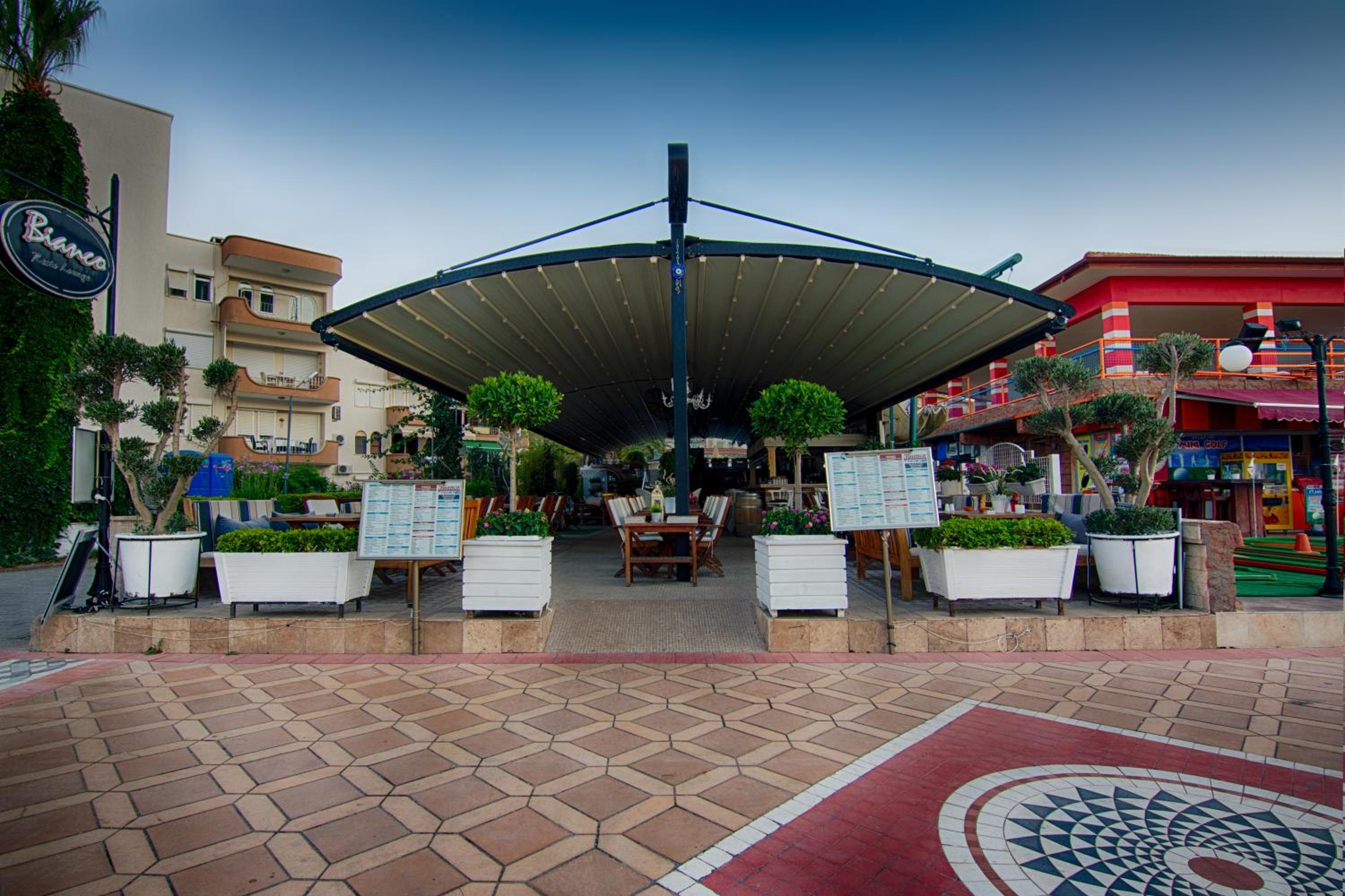 Romance Beach Hotel - Image 32