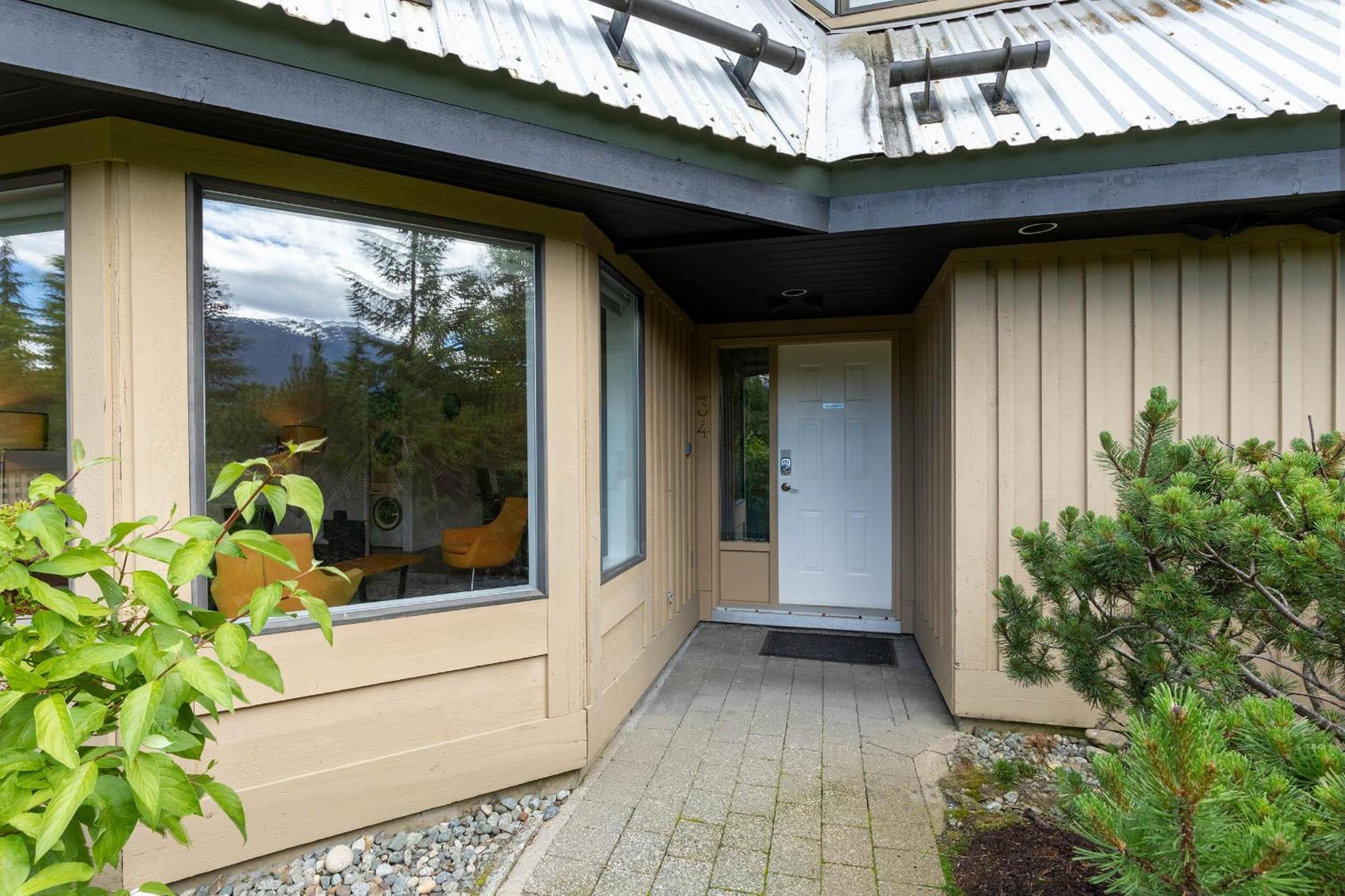 Wintergreen 34 | Townhome a Short Walk to Skiing & Blackcomb Gondola, Secure Parking