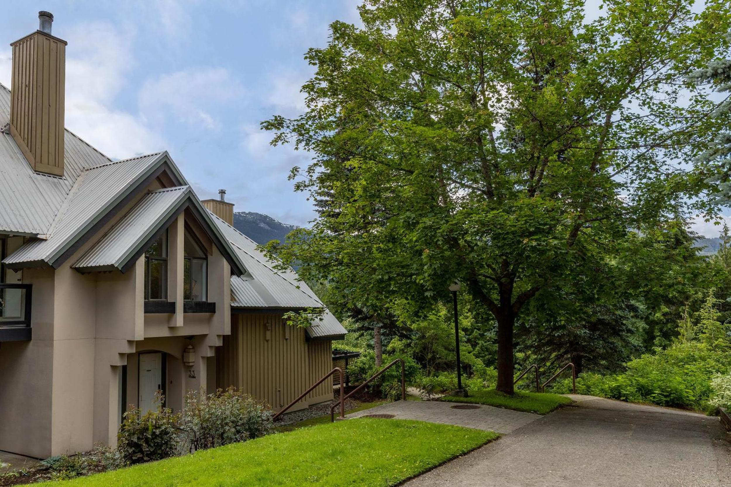 Wintergreen 34 | Townhome a Short Walk to Skiing & Blackcomb Gondola, Secure Parking
