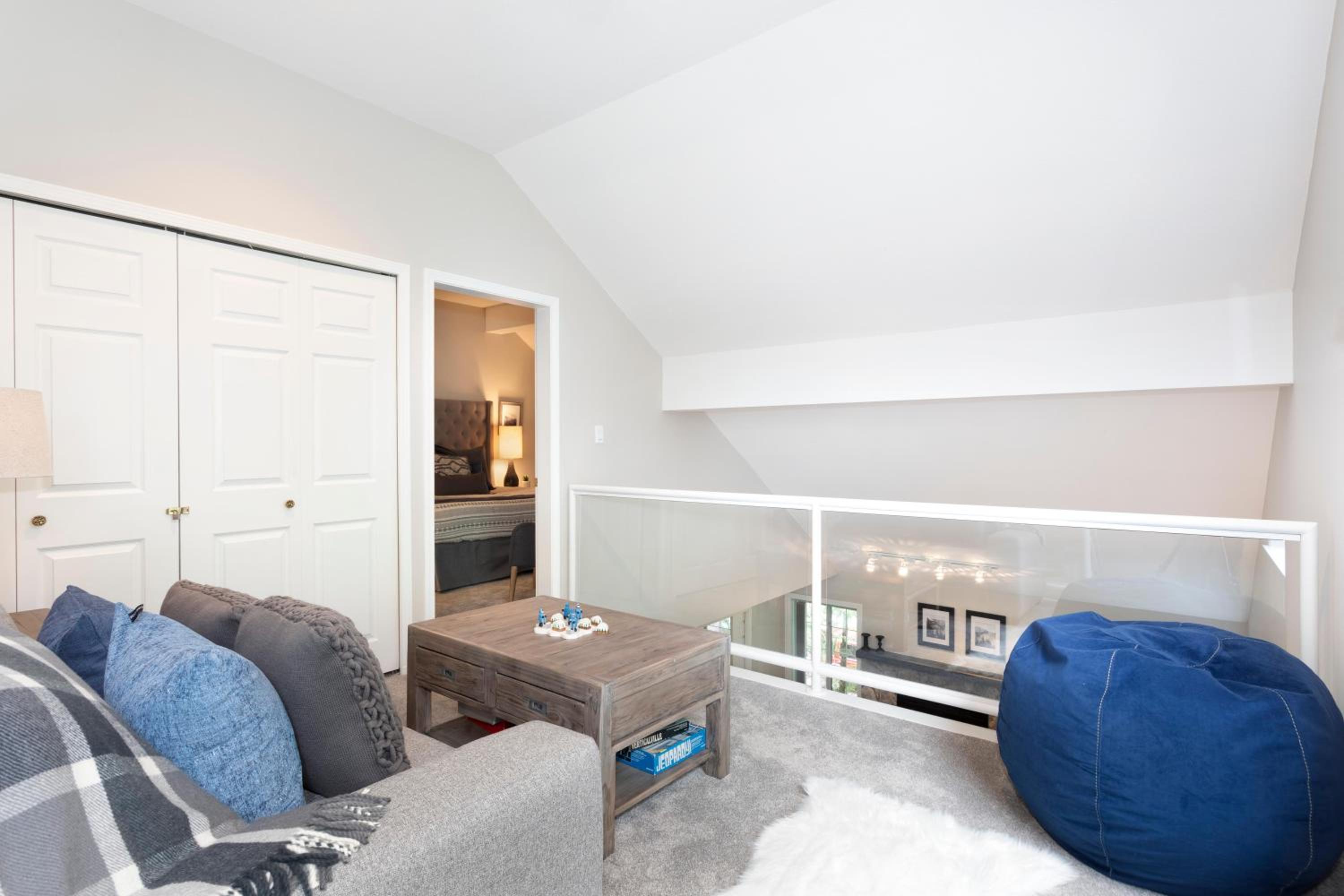 Stoneridge 32 | Spacious Townhome w/ Ski Access, Private Hot Tub & Covered Parking