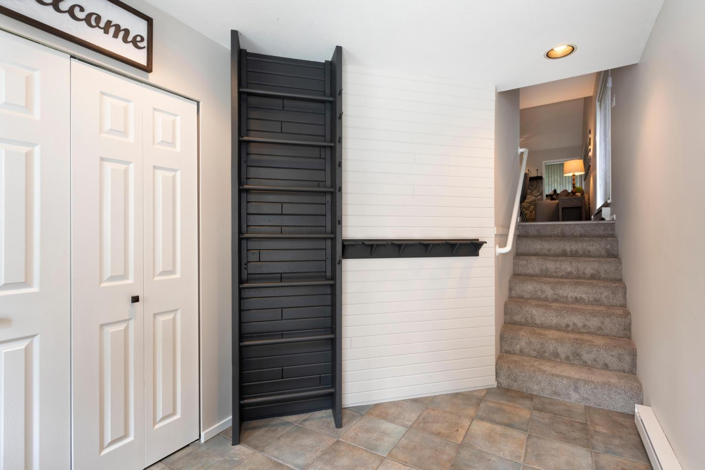Stoneridge 32 | Spacious Townhome w/ Ski Access, Private Hot Tub & Covered Parking