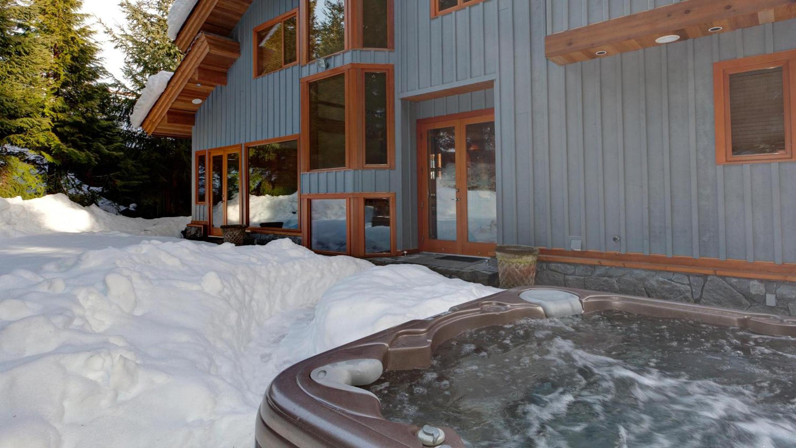 Peak View Chalet | Spacious Chalet, Stunning Mountain Views, Private Hot Tub