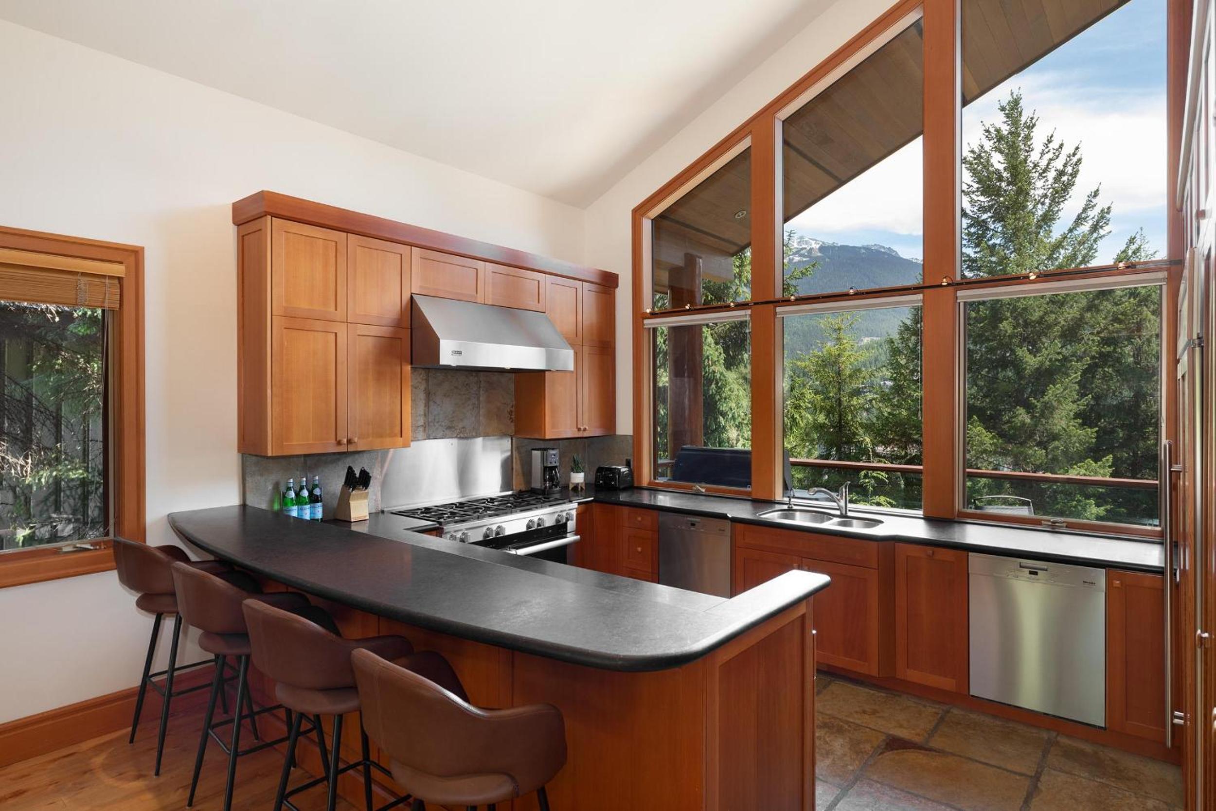 Peak View Chalet | Spacious Chalet, Stunning Mountain Views, Private Hot Tub