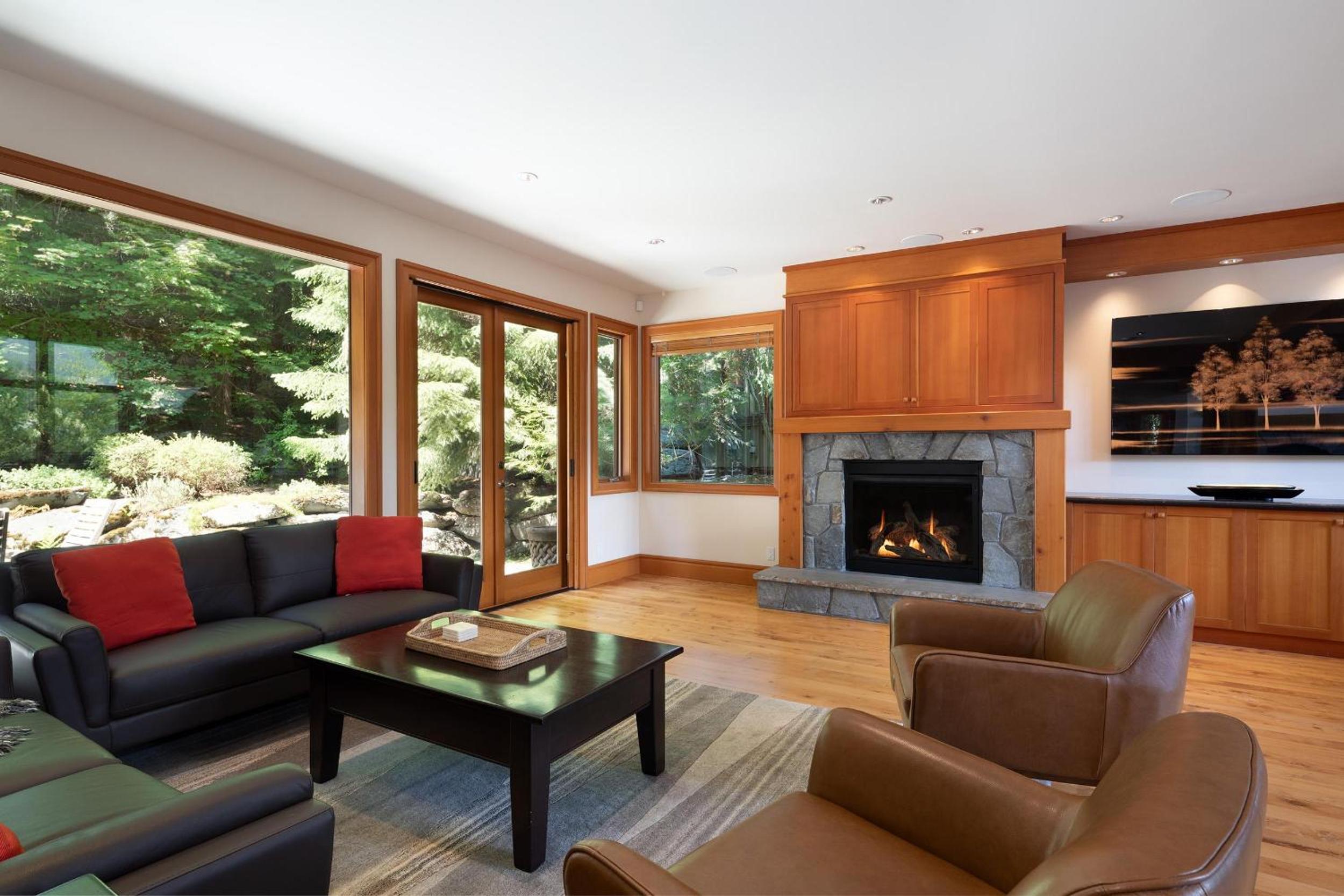 Peak View Chalet | Spacious Chalet, Stunning Mountain Views, Private Hot Tub