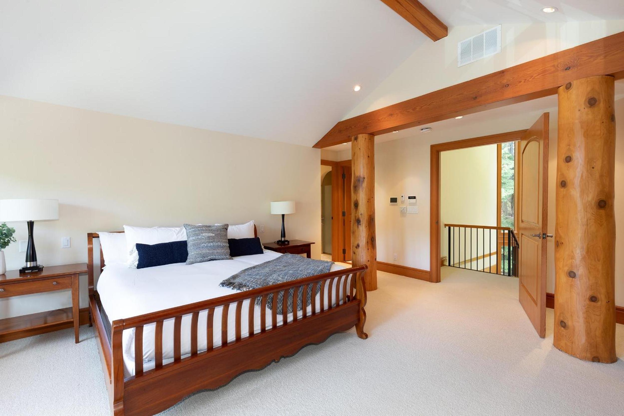 Peak View Chalet | Spacious Chalet, Stunning Mountain Views, Private Hot Tub