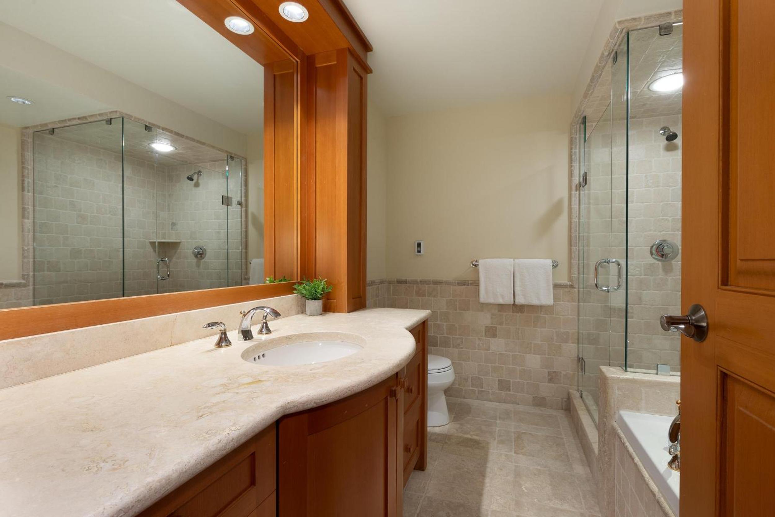 Peak View Chalet | Spacious Chalet, Stunning Mountain Views, Private Hot Tub