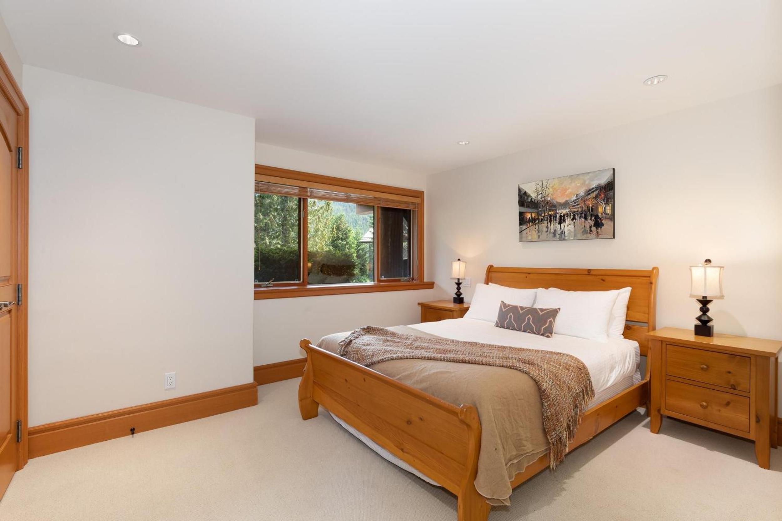 Peak View Chalet | Spacious Chalet, Stunning Mountain Views, Private Hot Tub