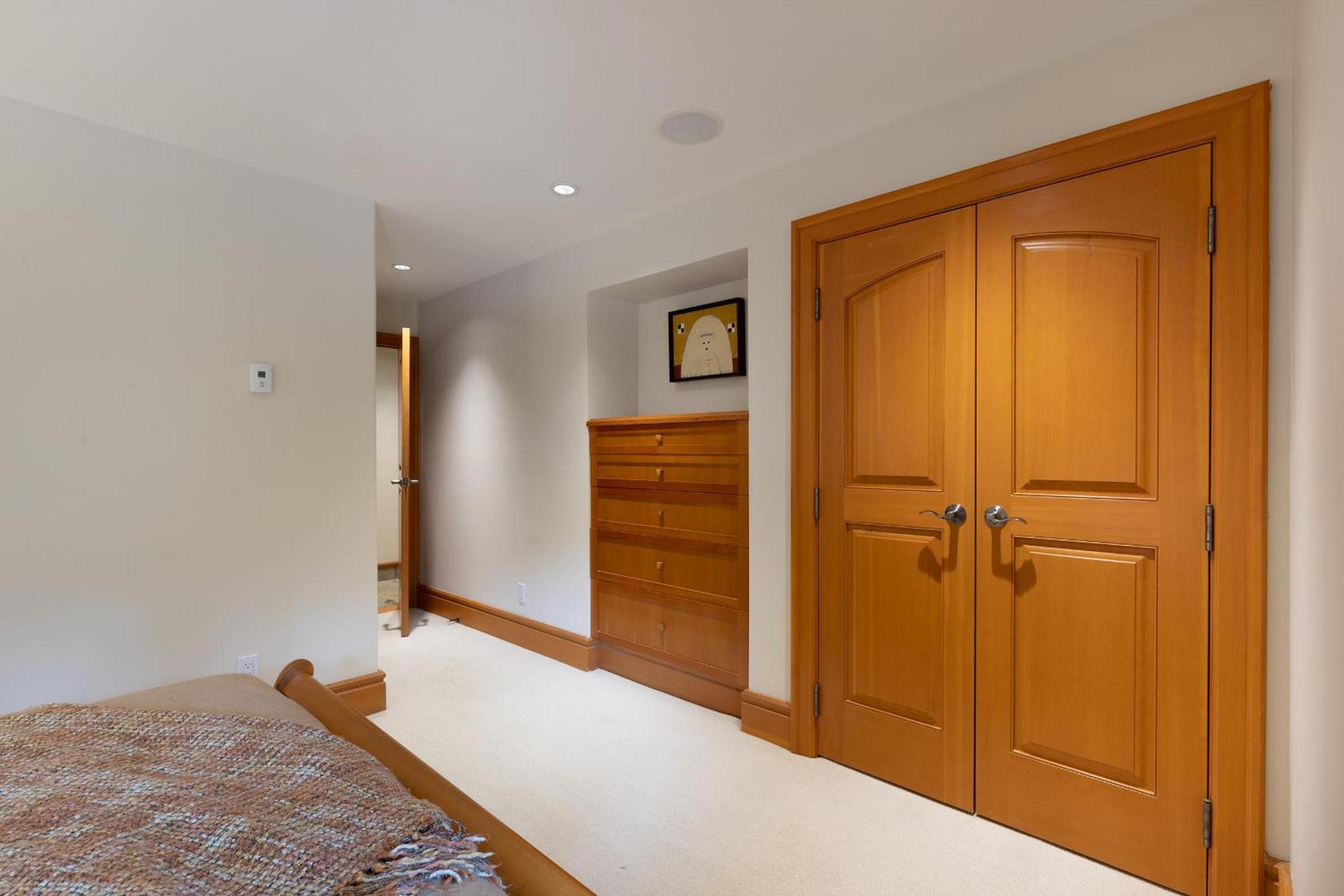 Peak View Chalet | Spacious Chalet, Stunning Mountain Views, Private Hot Tub