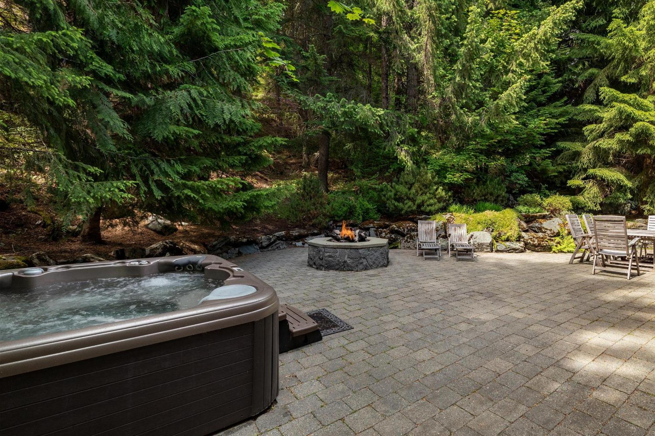 Peak View Chalet | Spacious Chalet, Stunning Mountain Views, Private Hot Tub