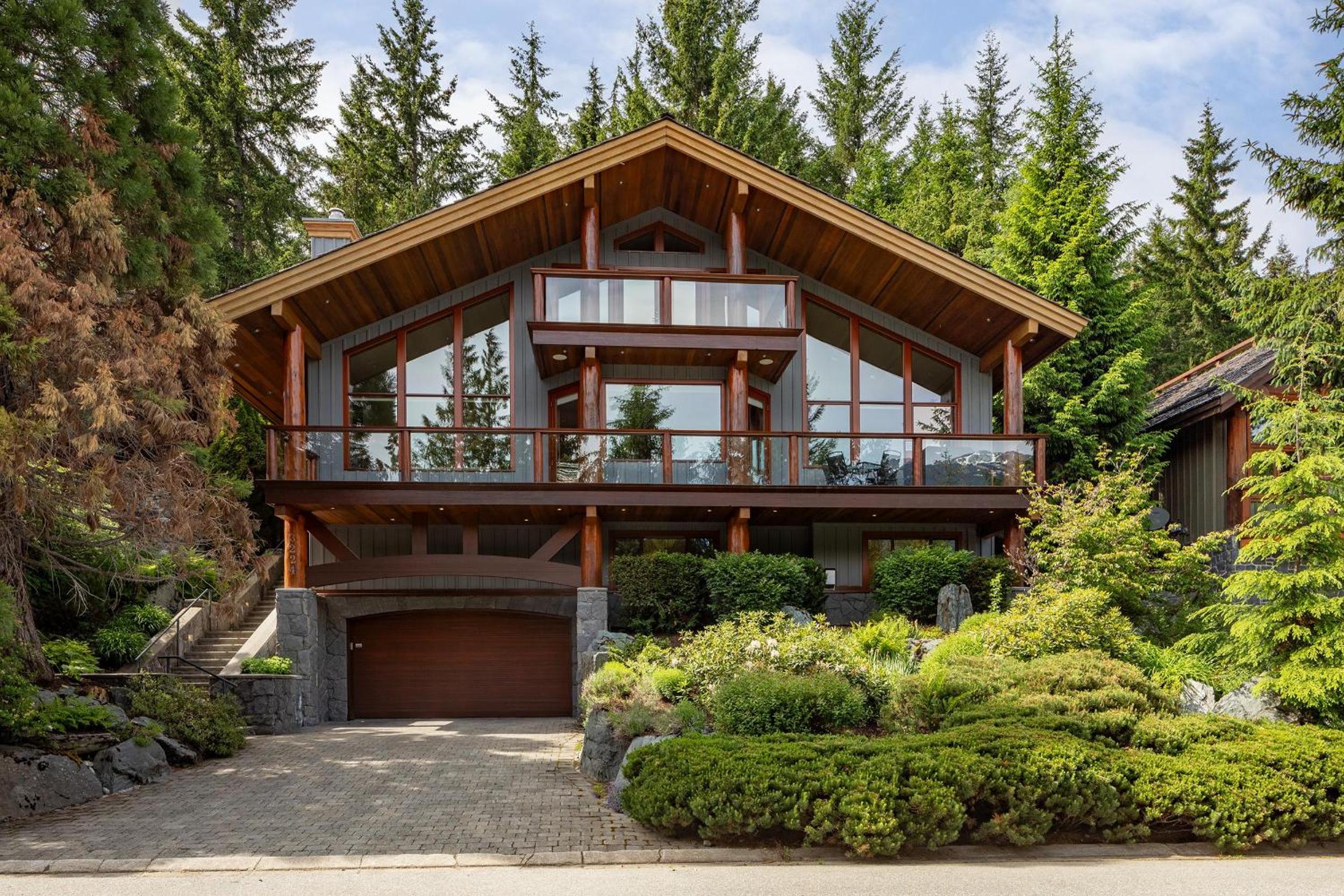 Peak View Chalet | Spacious Chalet, Stunning Mountain Views, Private Hot Tub