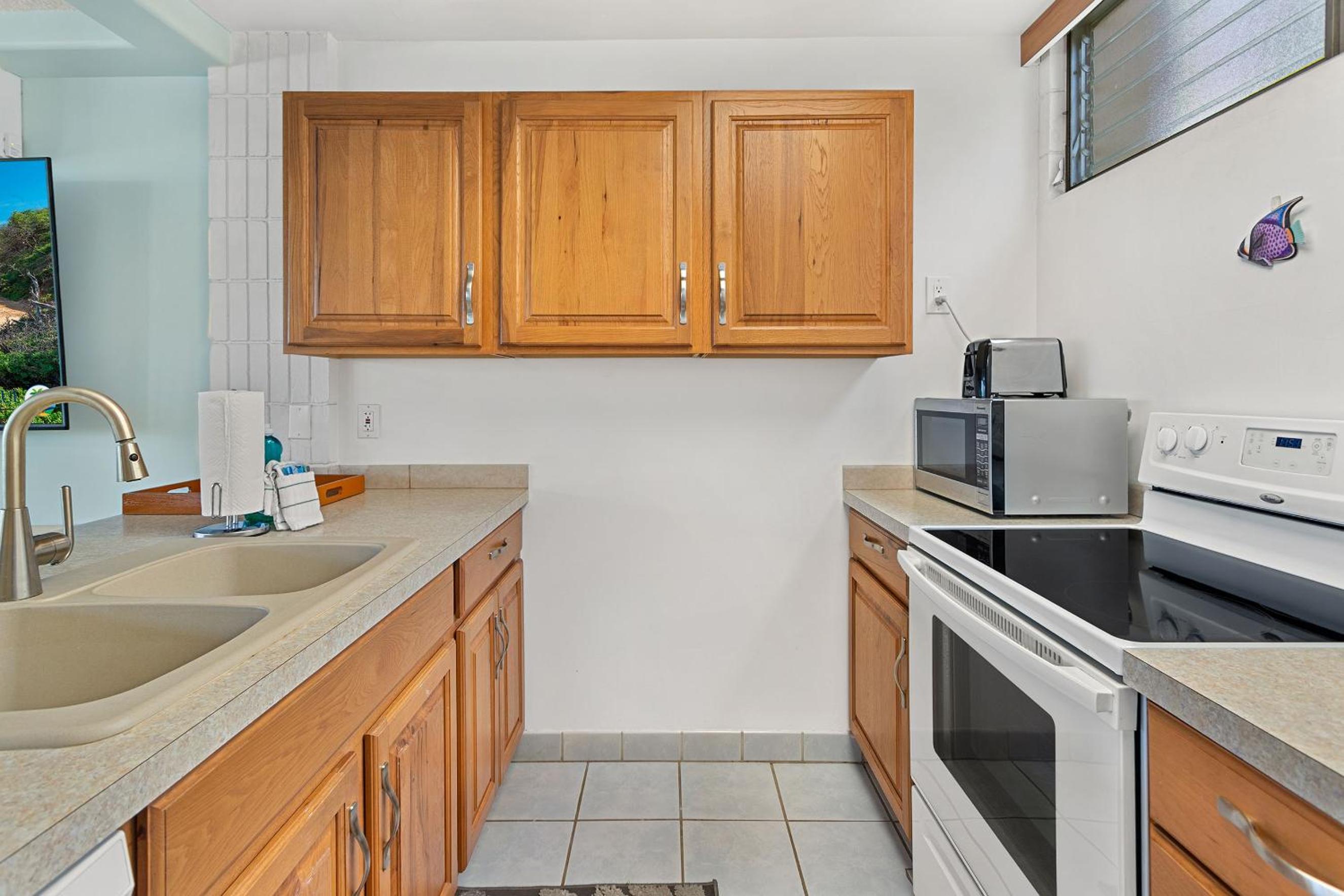 Haleakala Shores A-301, Panoramic Views, Split AC