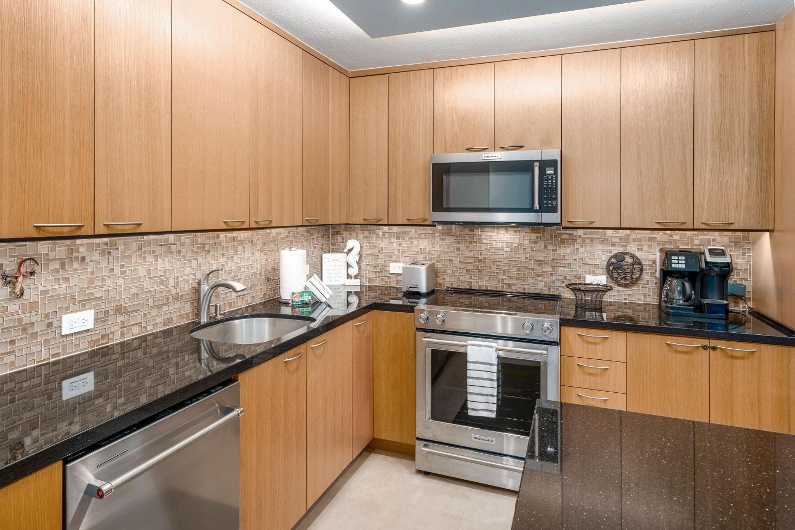 Kamaole Sands 1-307 - Stunning Renovation, New AC!