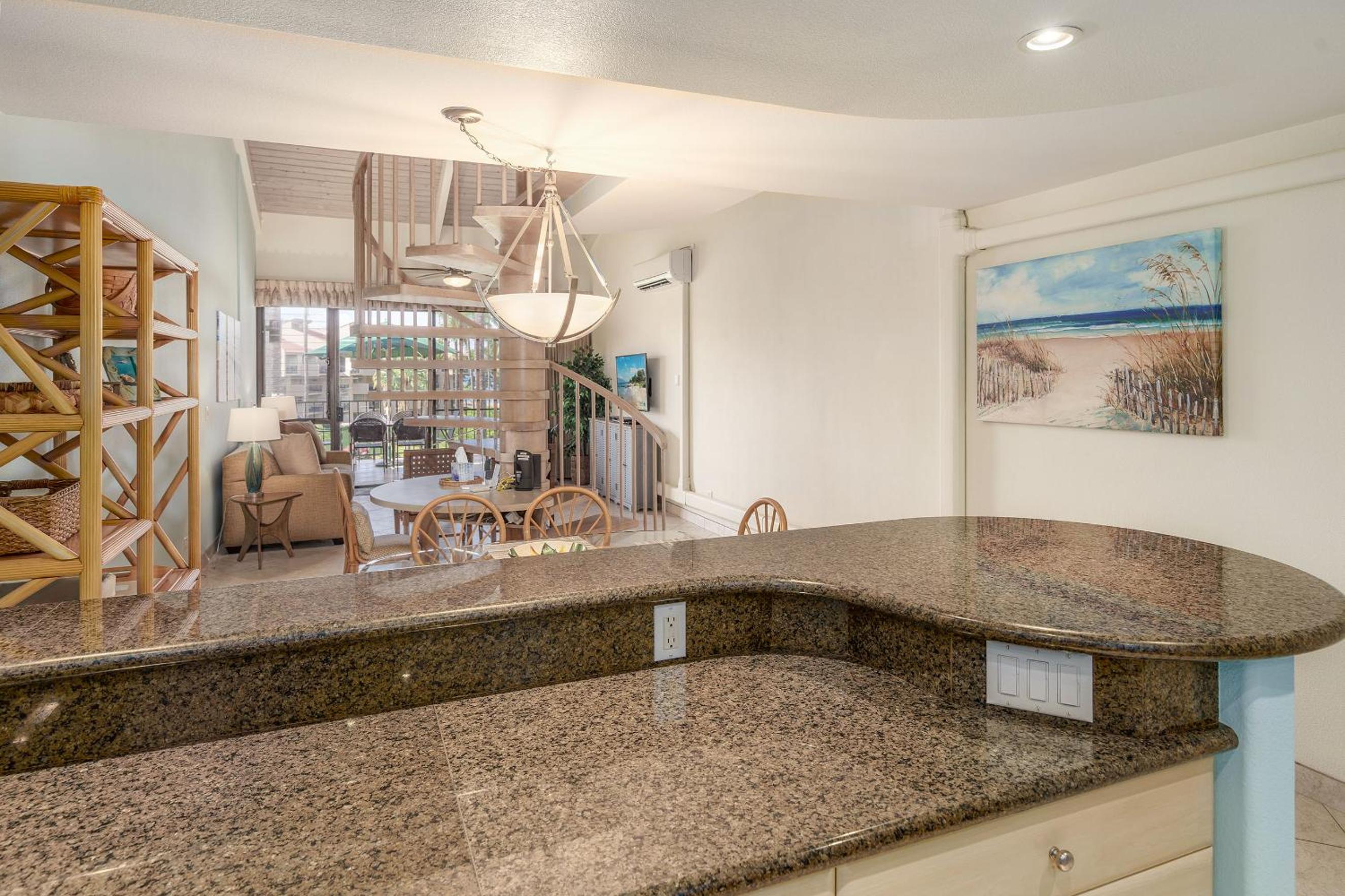 Kamaole Sands 1-403 - Spacious 2/2 with split AC!