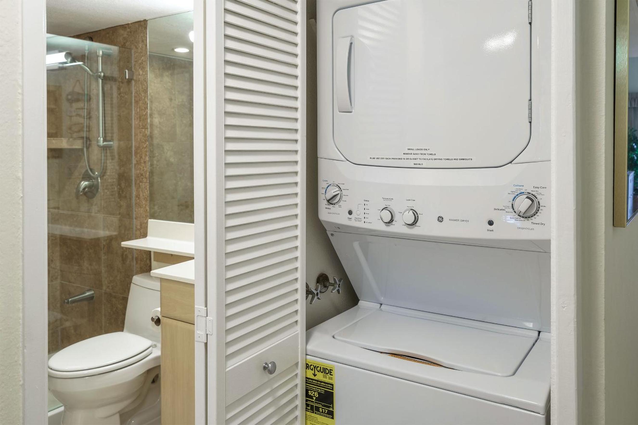 Kamaole Sands 1-403 - Spacious 2/2 with split AC!
