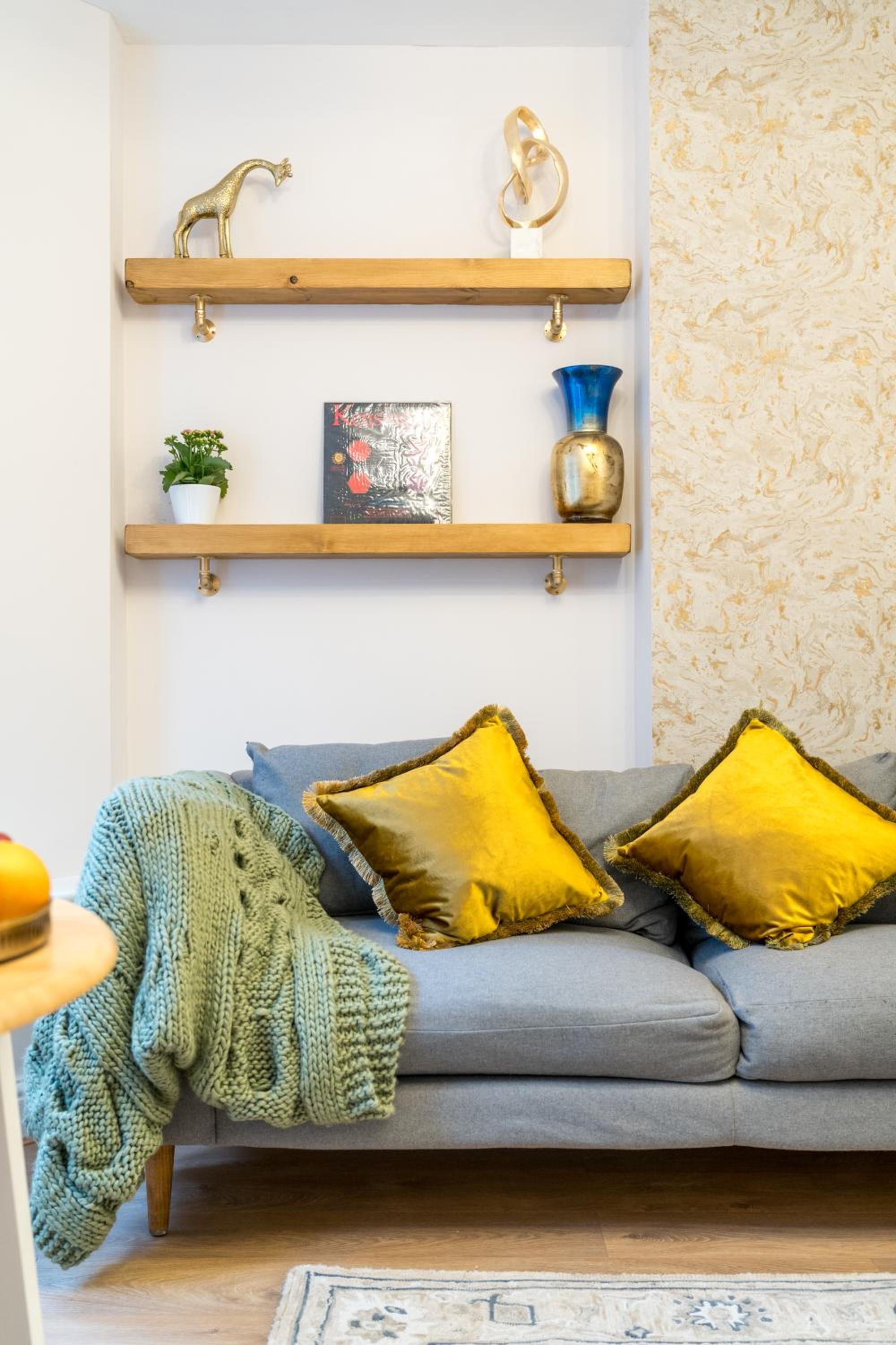 Niru Experience Urban Escape Retreat