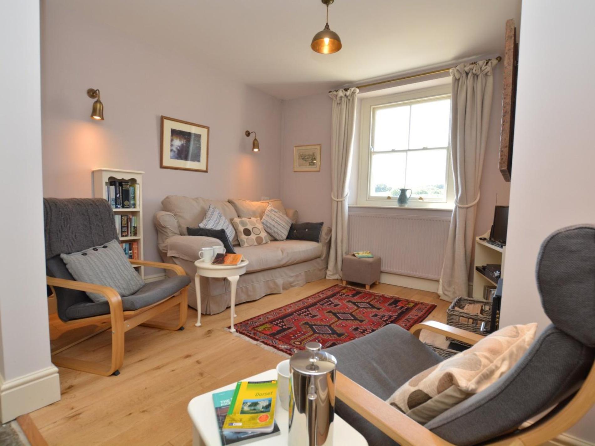 3 Bed in Bridport oc-dc160 view 4