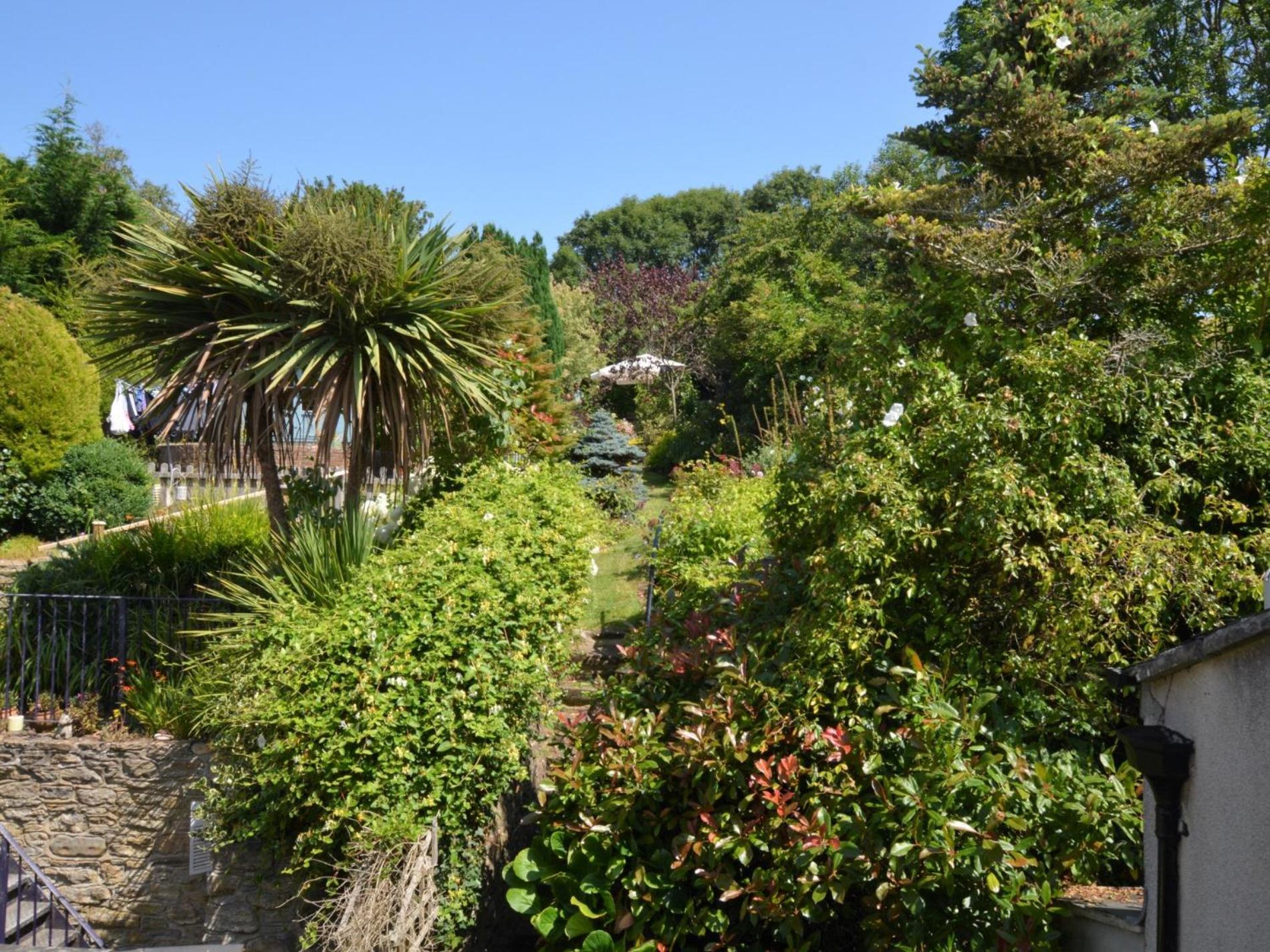 3 Bed in Bridport oc-dc160 view 2