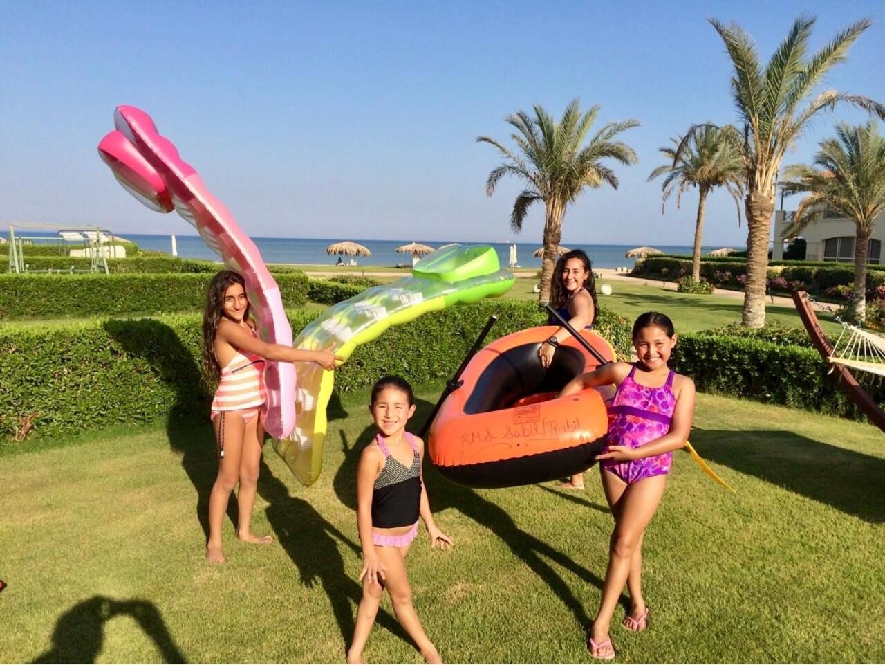 For Elite Families I La Vista 5 Seafront 265m Luxury Villa view 3