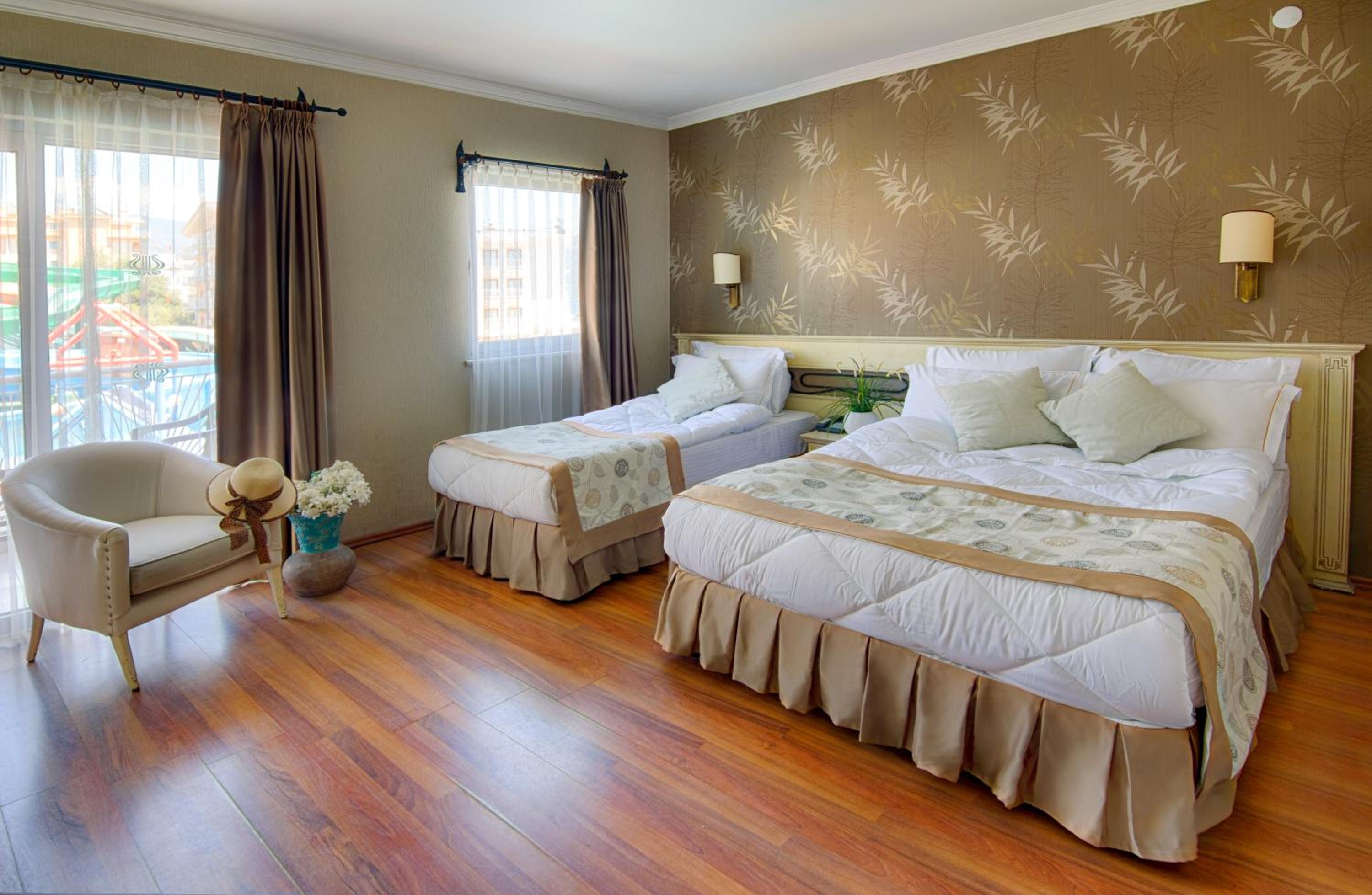 Romance Beach Hotel - Image 52