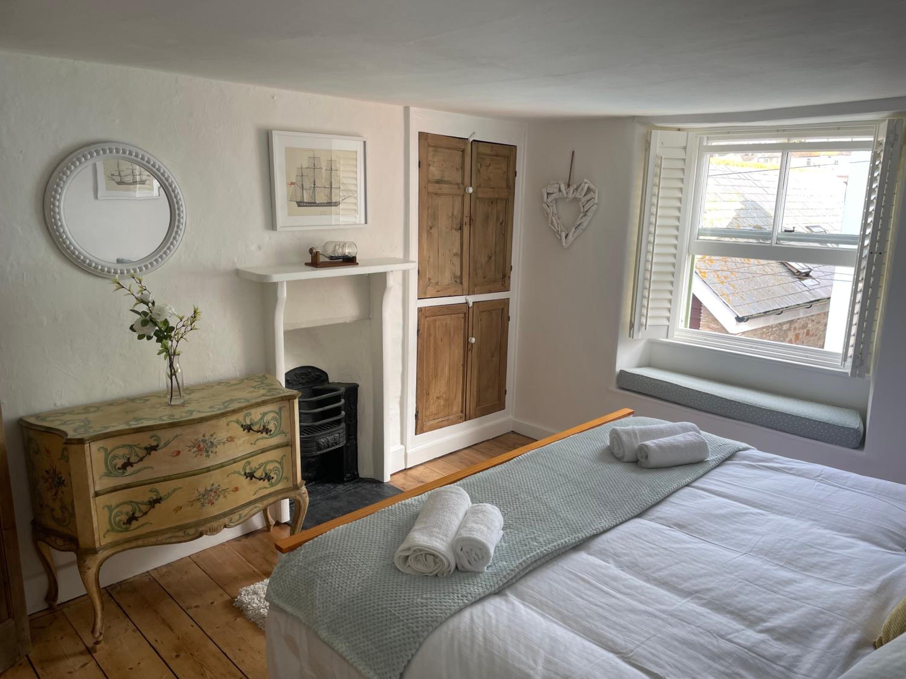 Drift Cottage - Fisherman's Cottage Brixham harbour