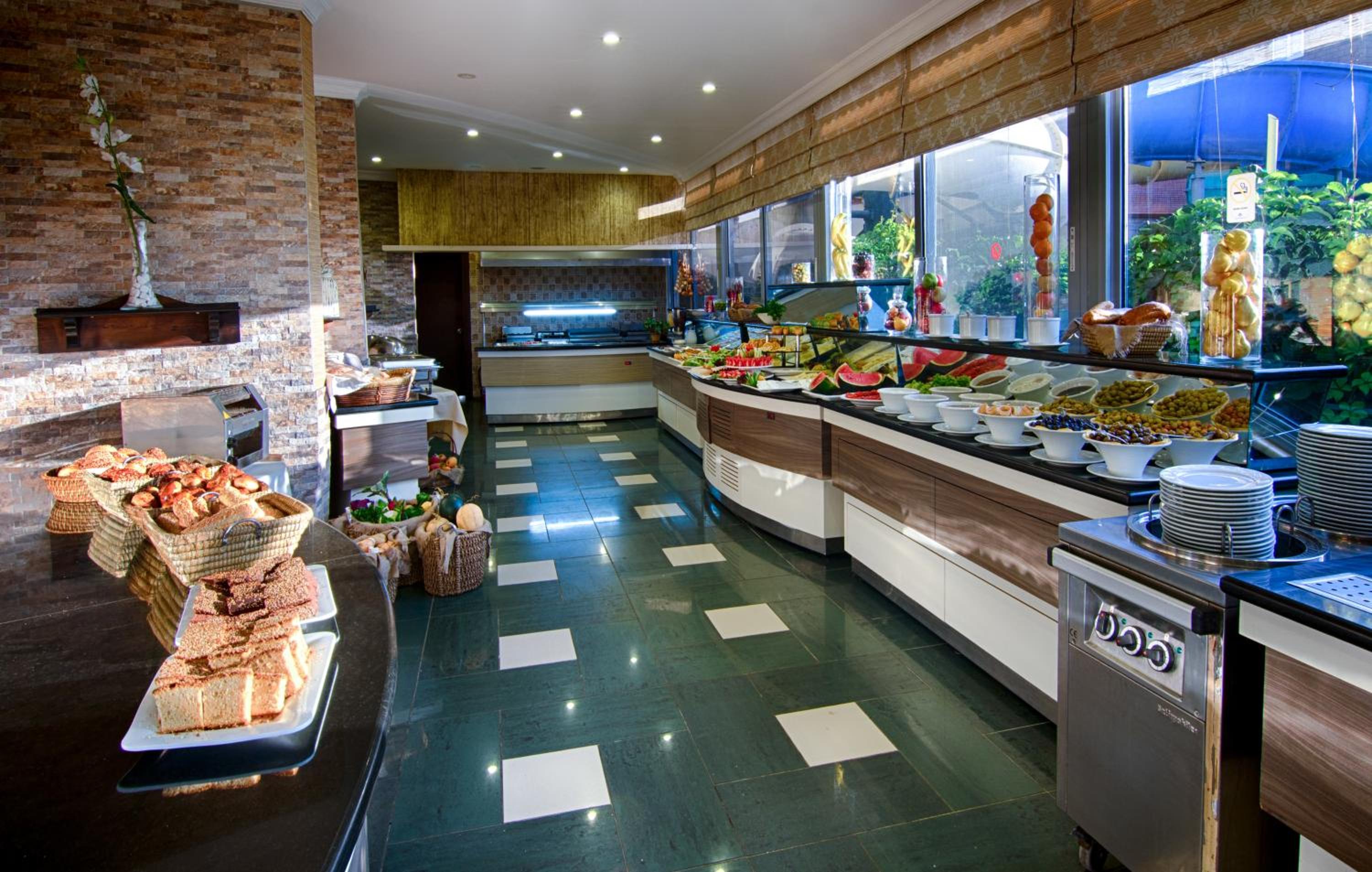 Romance Beach Hotel - Image 30