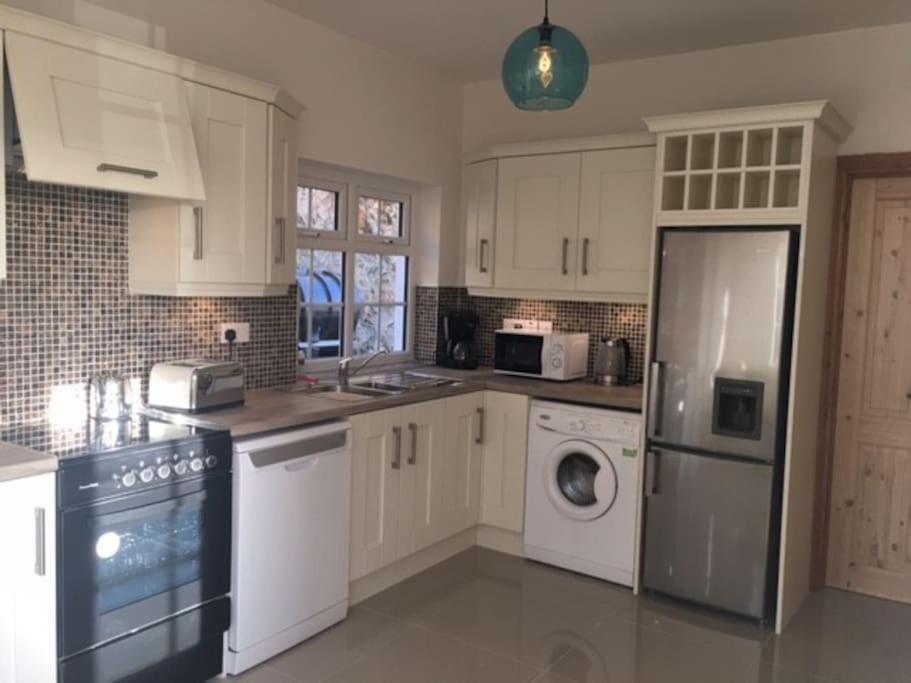 An Uaimh , superb 6 bedroom house.