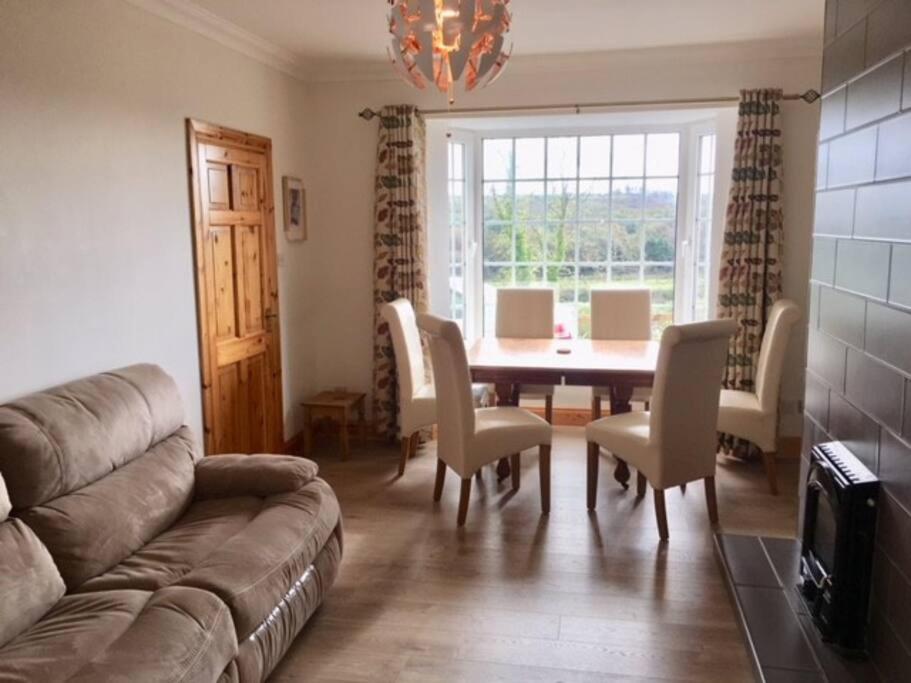 An Uaimh , superb 6 bedroom house.