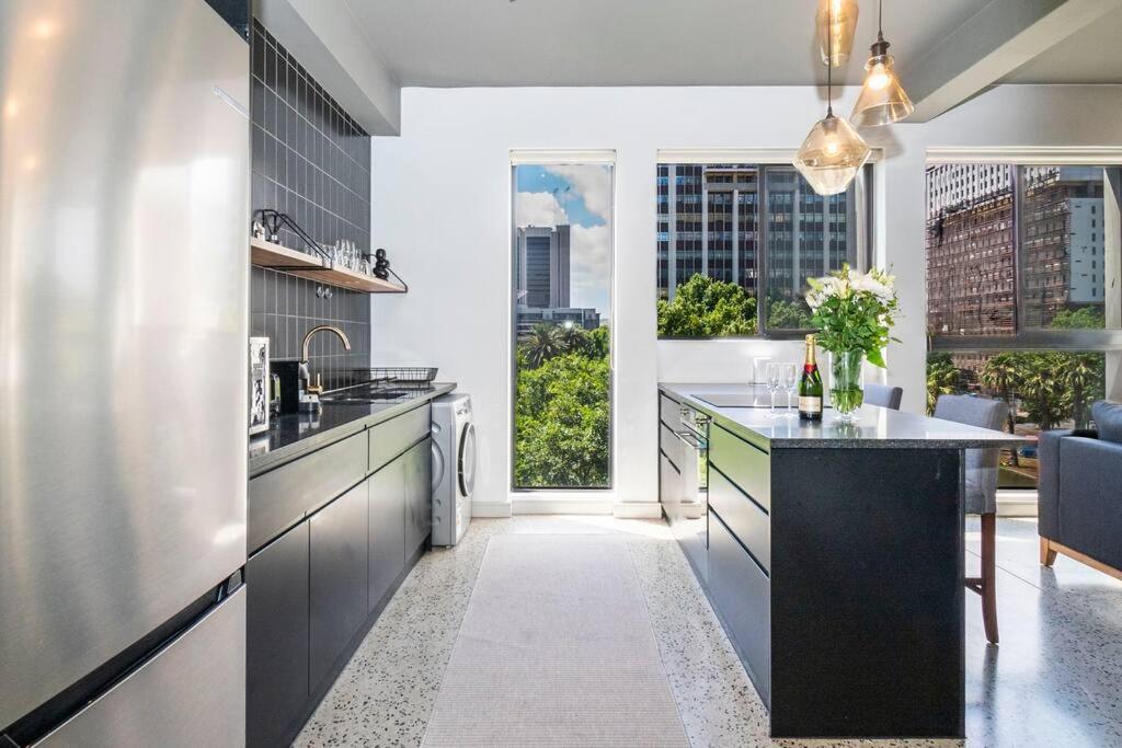Apartment near Waterfront, Rooftop Pool