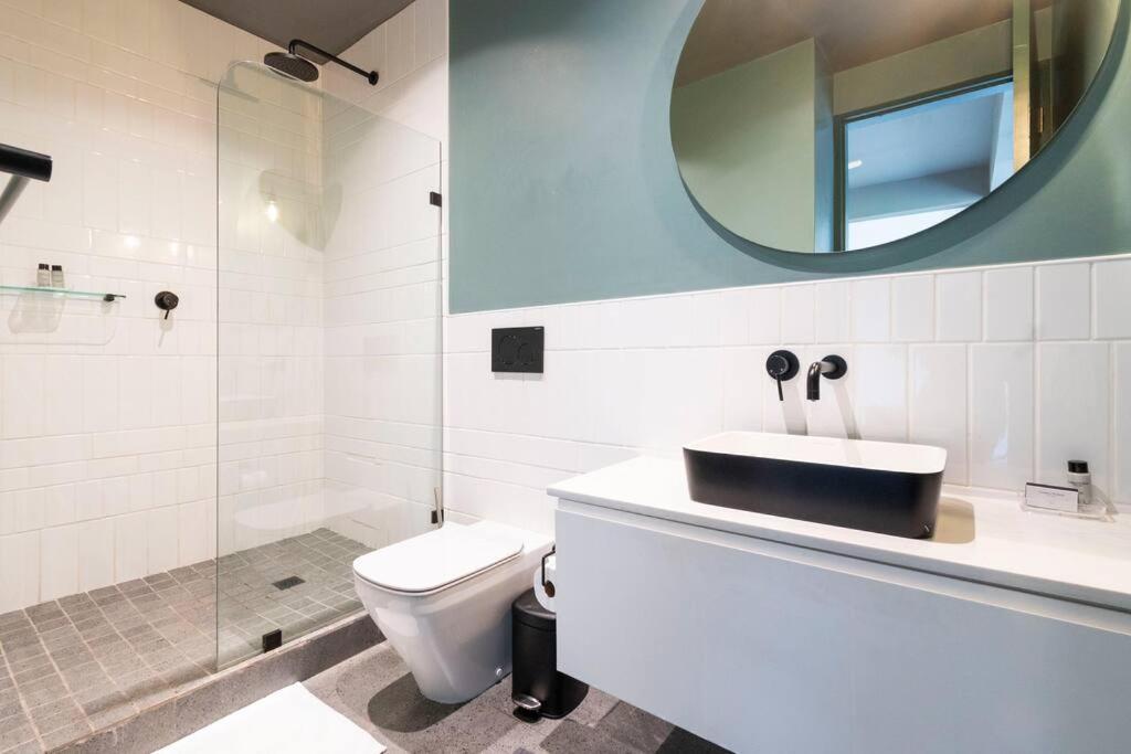 Apartment near Waterfront, Rooftop Pool