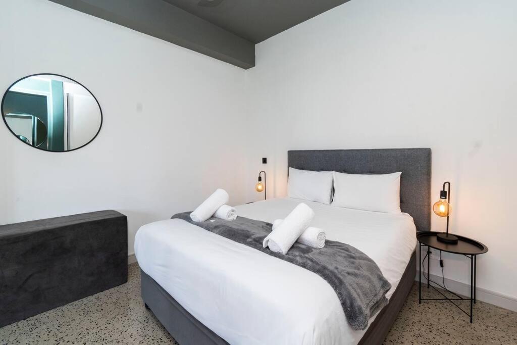 Apartment near Waterfront, Rooftop Pool