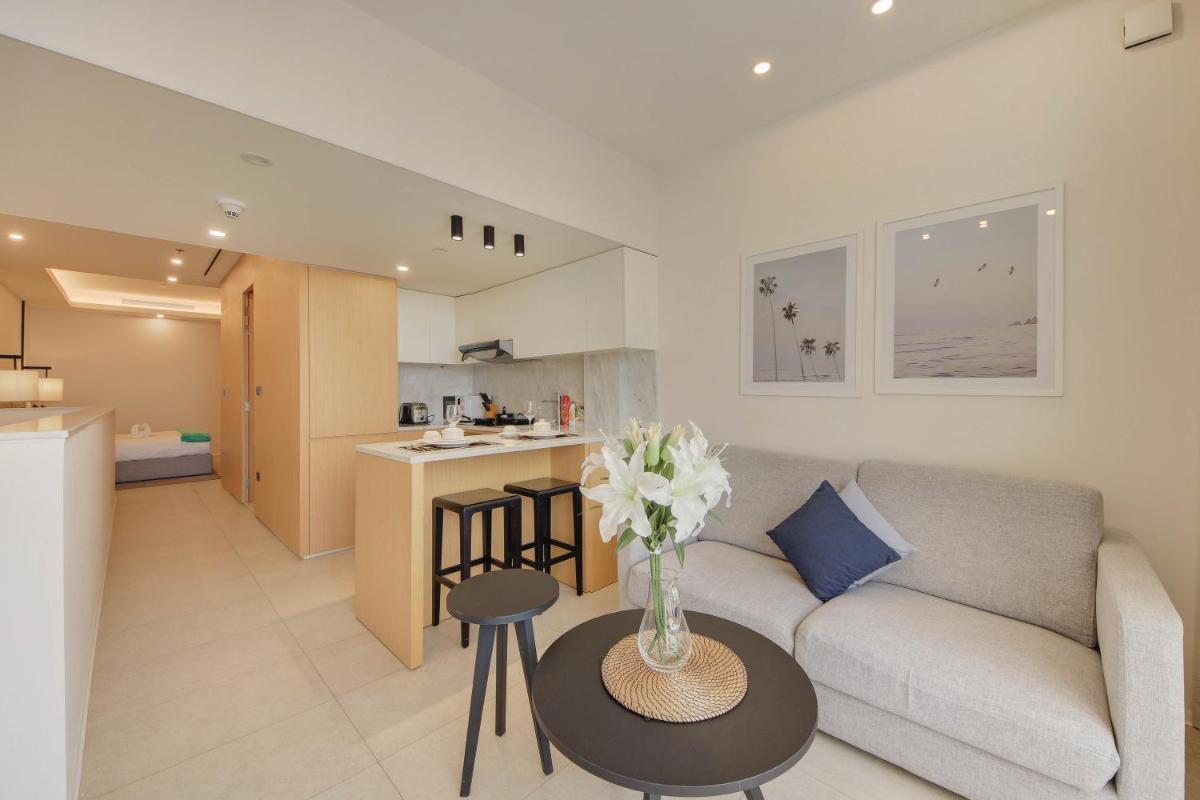 Luxe Getaways Royal Amwaj Palm Jumeirah Resort Apartment Holiday Home