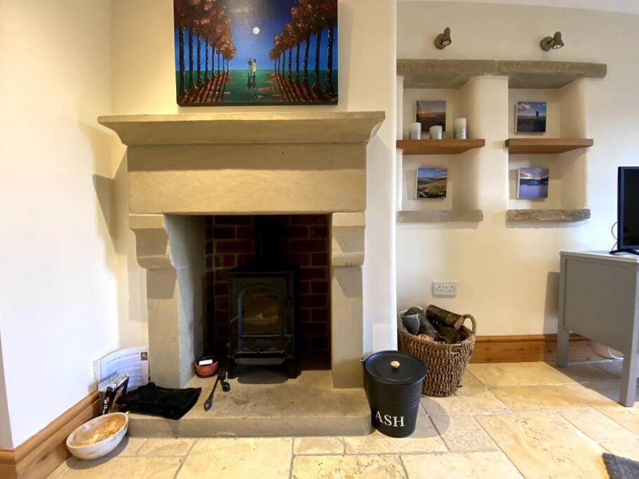 Pretty Wood Cottage