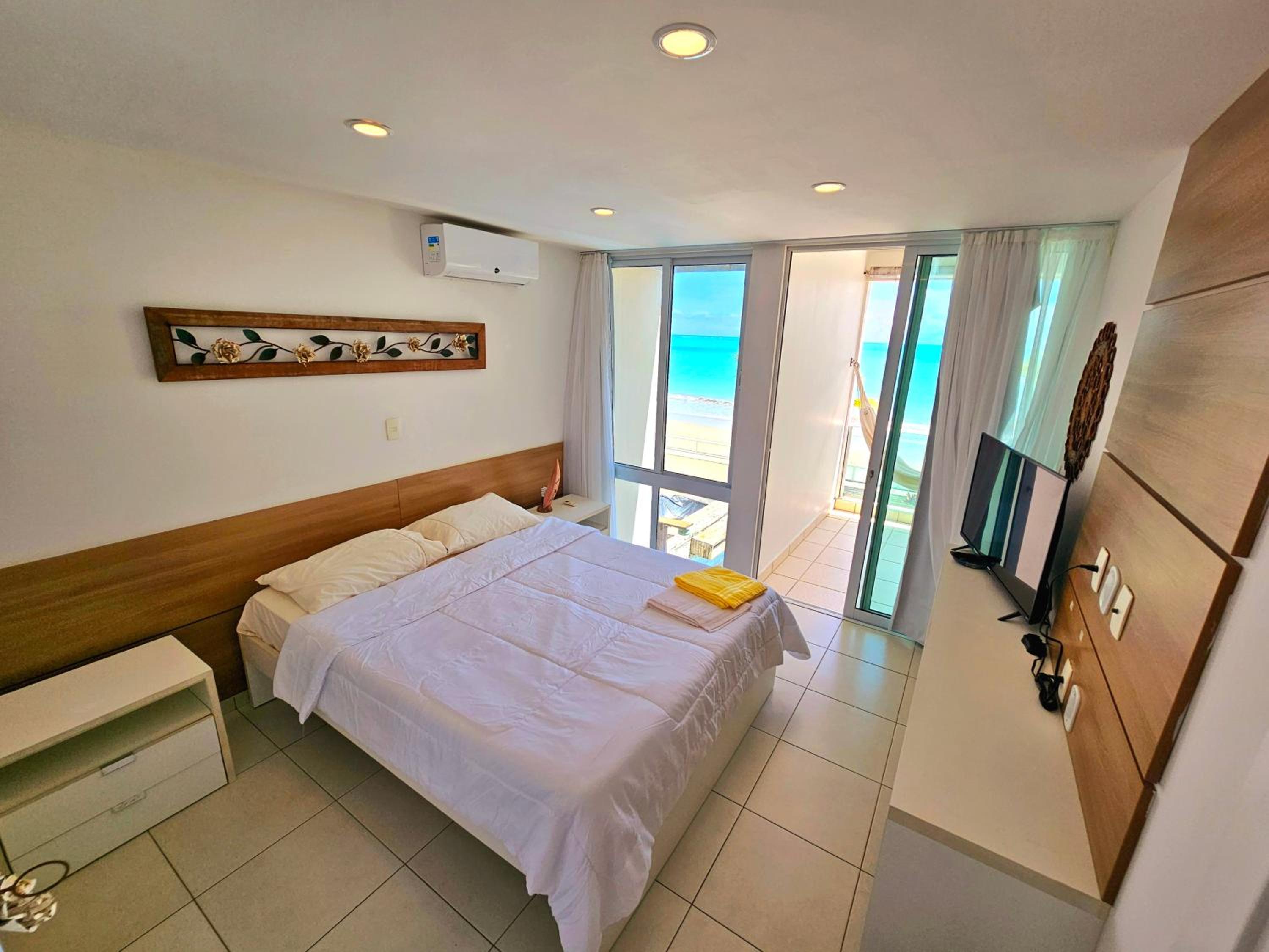 Romantic Sea Villa w/AMAZING SEA VIEW - DIRECTLY ON THE BEACH!