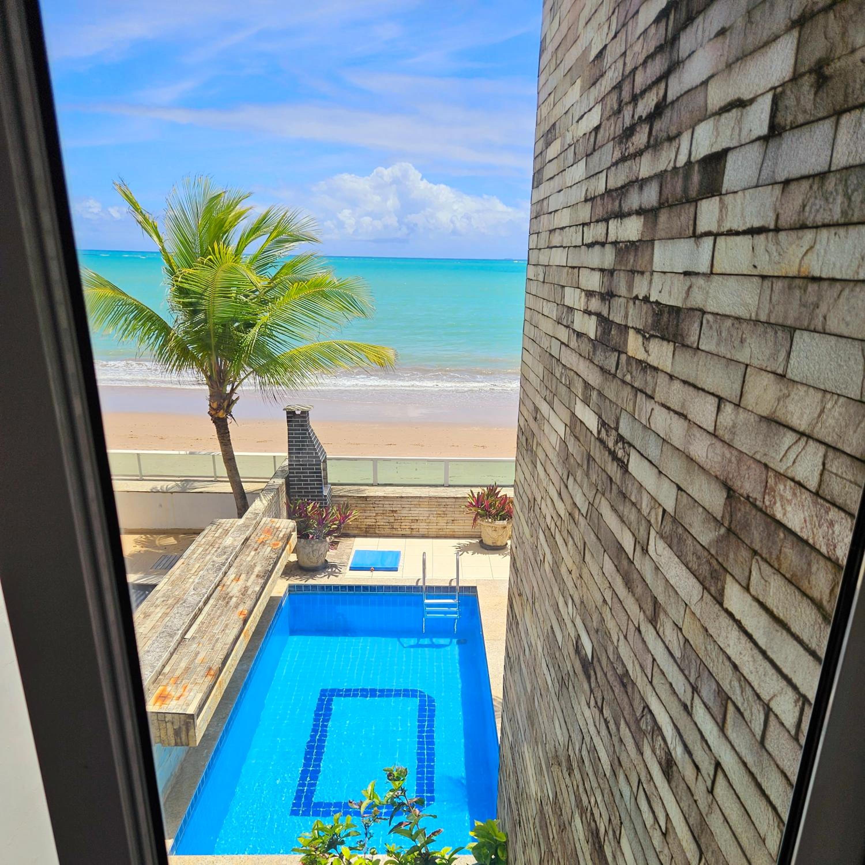Romantic Sea Villa w/AMAZING SEA VIEW - DIRECTLY ON THE BEACH!