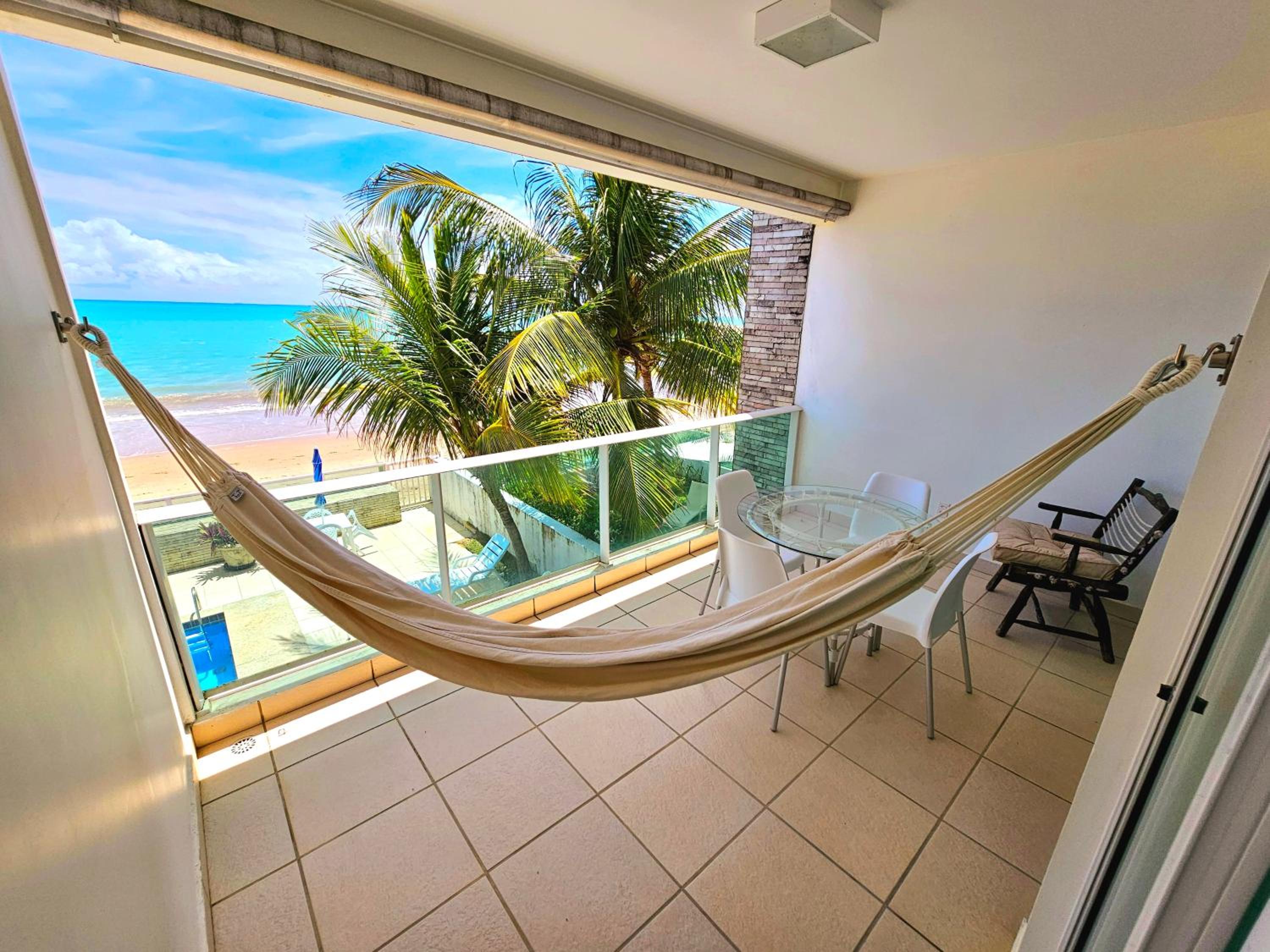 Romantic Sea Villa w/AMAZING SEA VIEW - DIRECTLY ON THE BEACH!