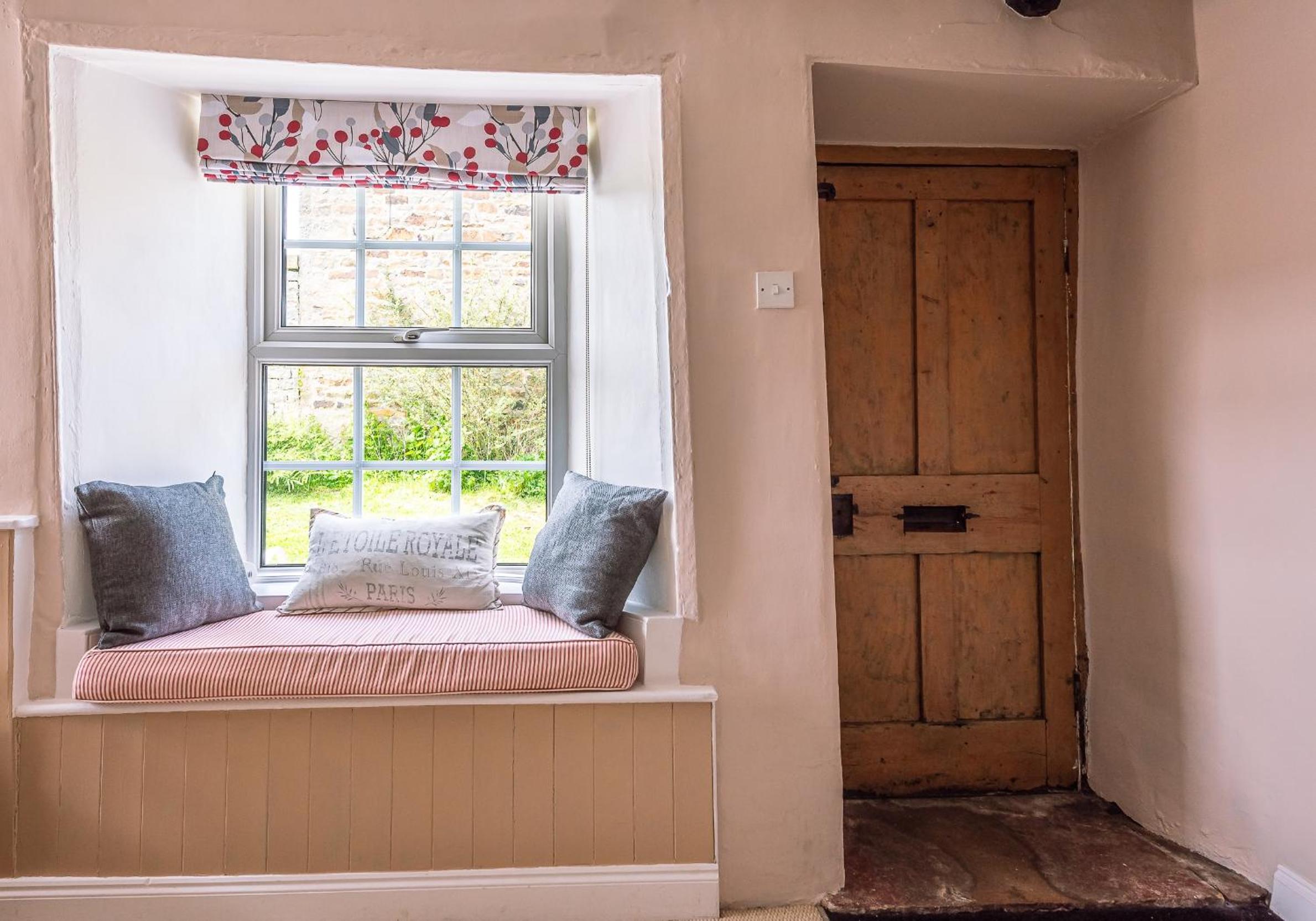 Low Cottage view 5