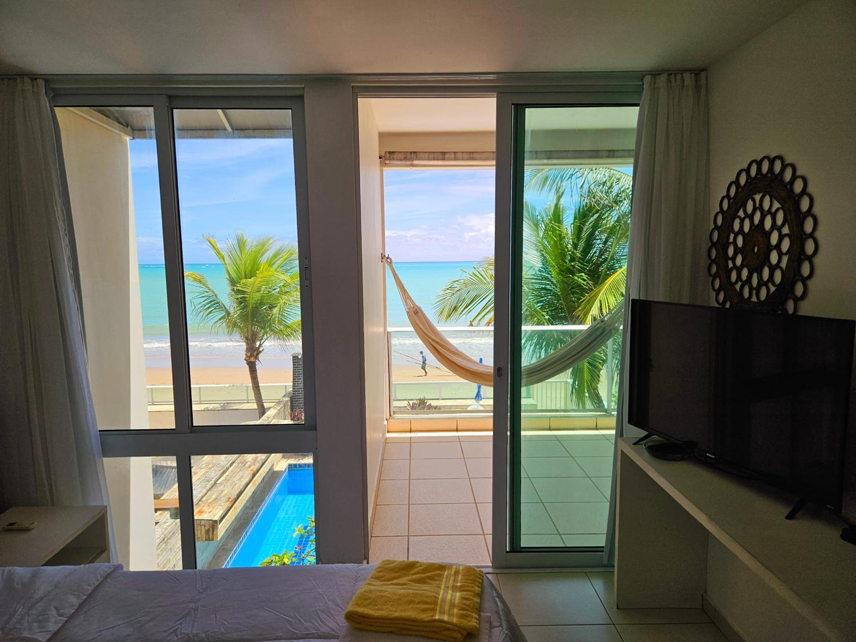 Romantic Sea Villa w/AMAZING SEA VIEW - DIRECTLY ON THE BEACH!