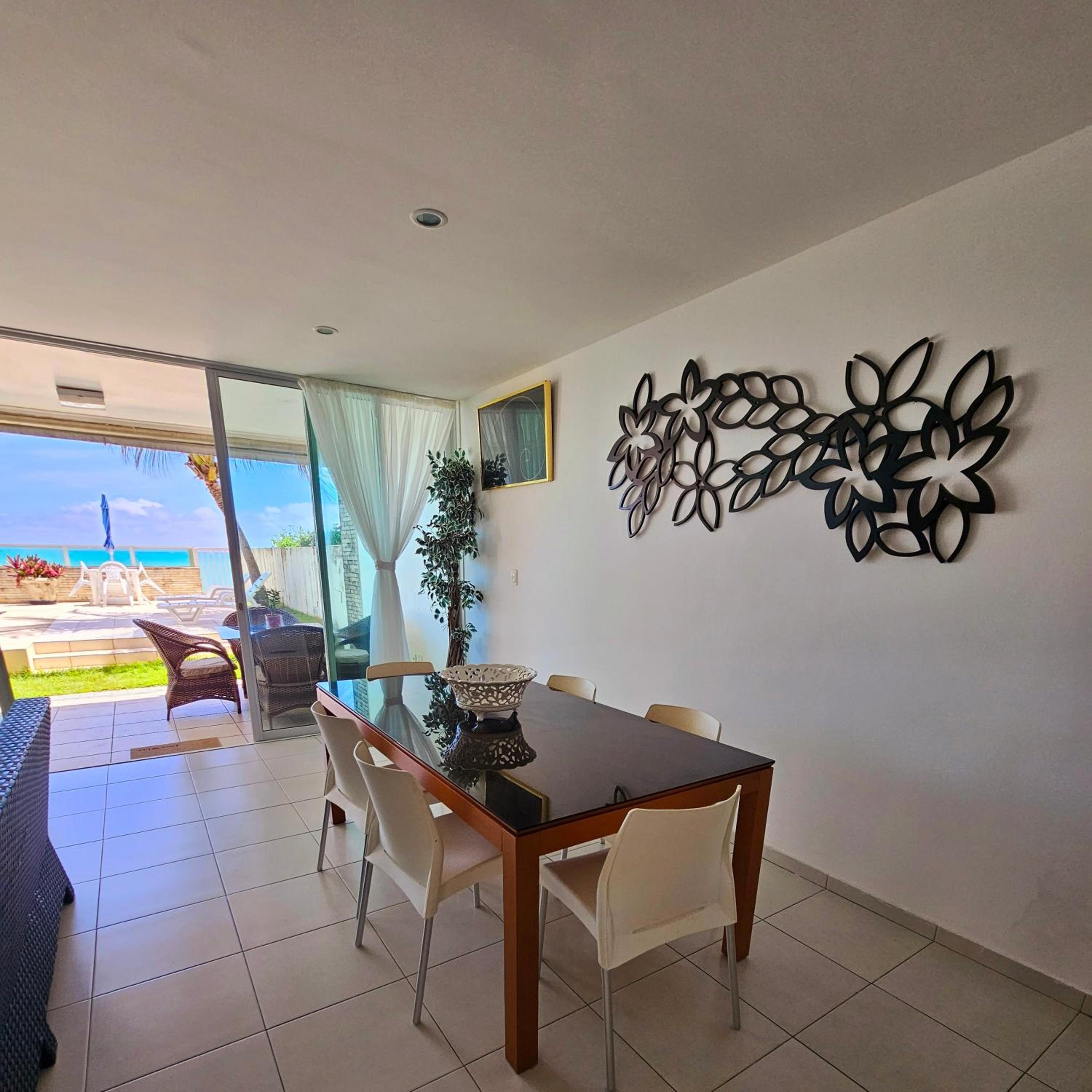 Romantic Sea Villa w/AMAZING SEA VIEW - DIRECTLY ON THE BEACH!