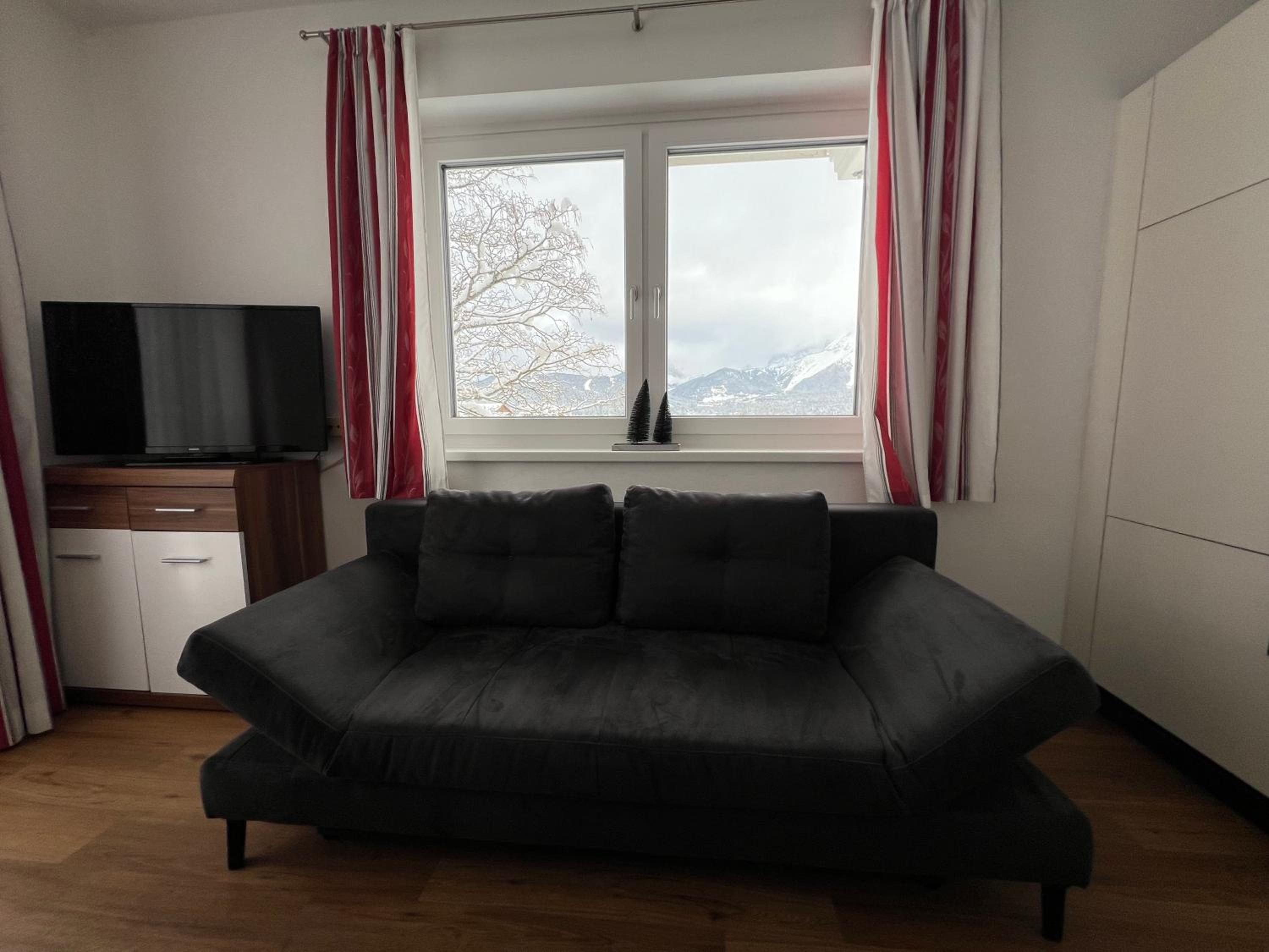 Haus Alpina Ski In & Ski Out