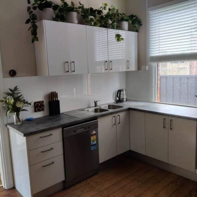 North Perth Stylish Abode CBD