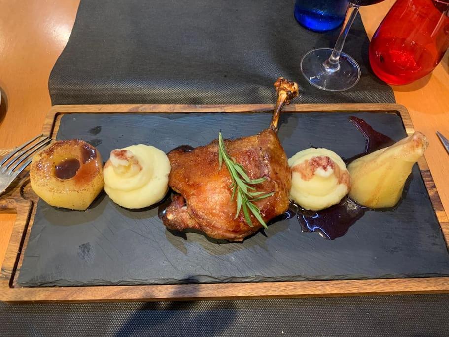 Pinzon, gezellige familievilla met groot zwembad.