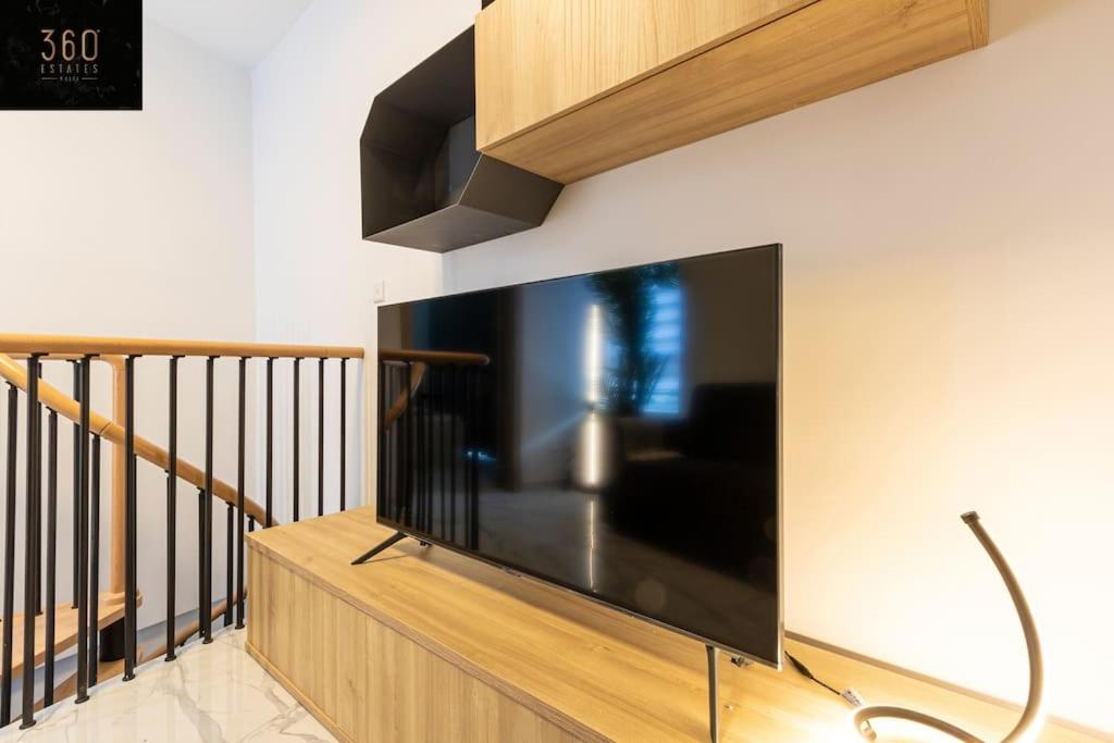 A lovely duplex maisonette just of Spinola w/WIFI by 360 Estates photo 3