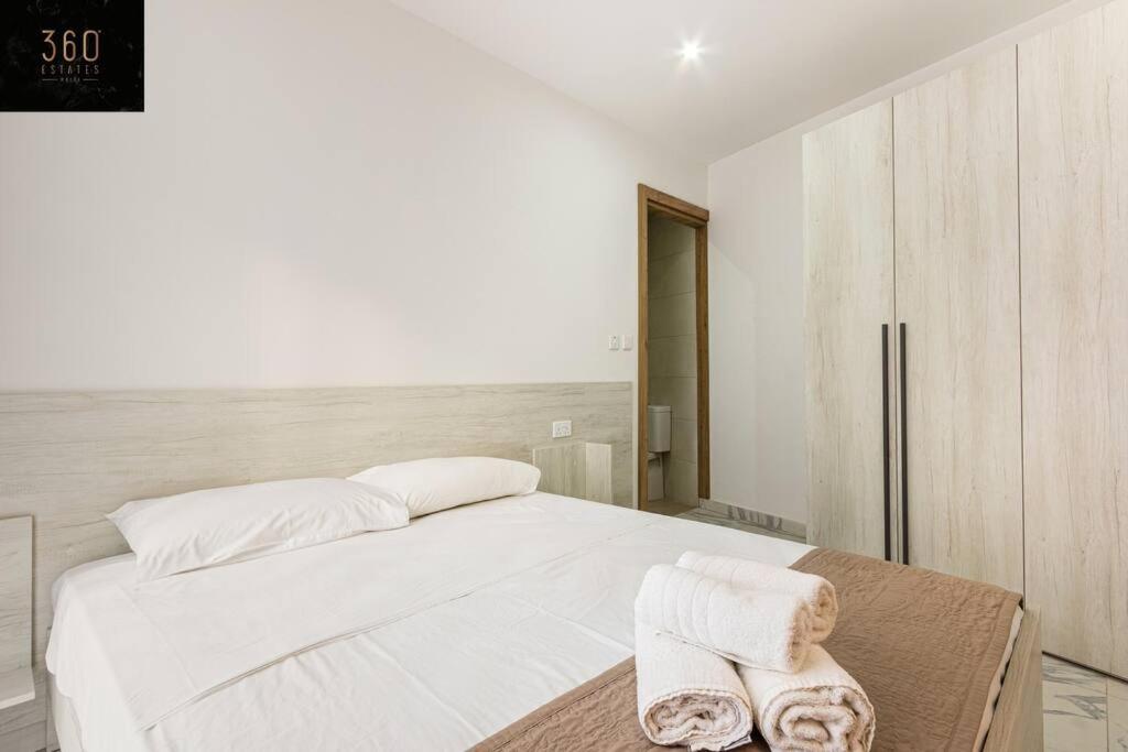 A lovely duplex maisonette just of Spinola w/WIFI by 360 Estates photo 4