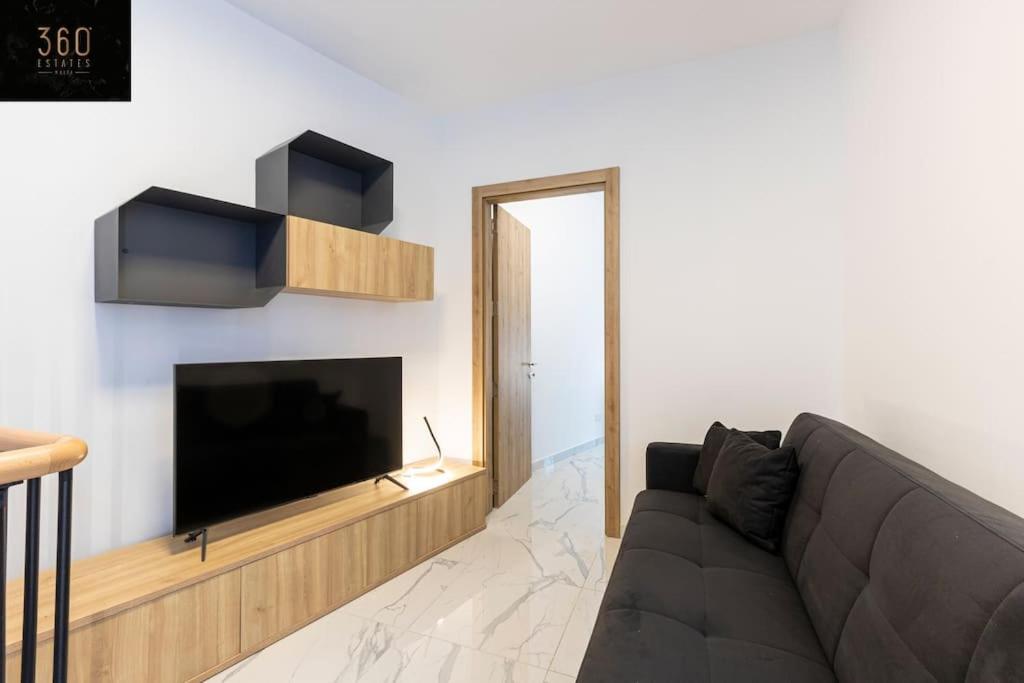 A lovely duplex maisonette just of Spinola w/WIFI by 360 Estates photo 4