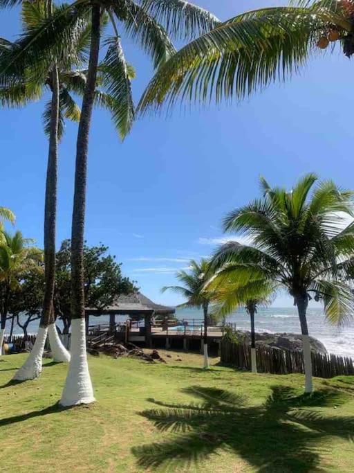 Apartamento frente ao mar condomínio Jubiabá ilhéus olivença