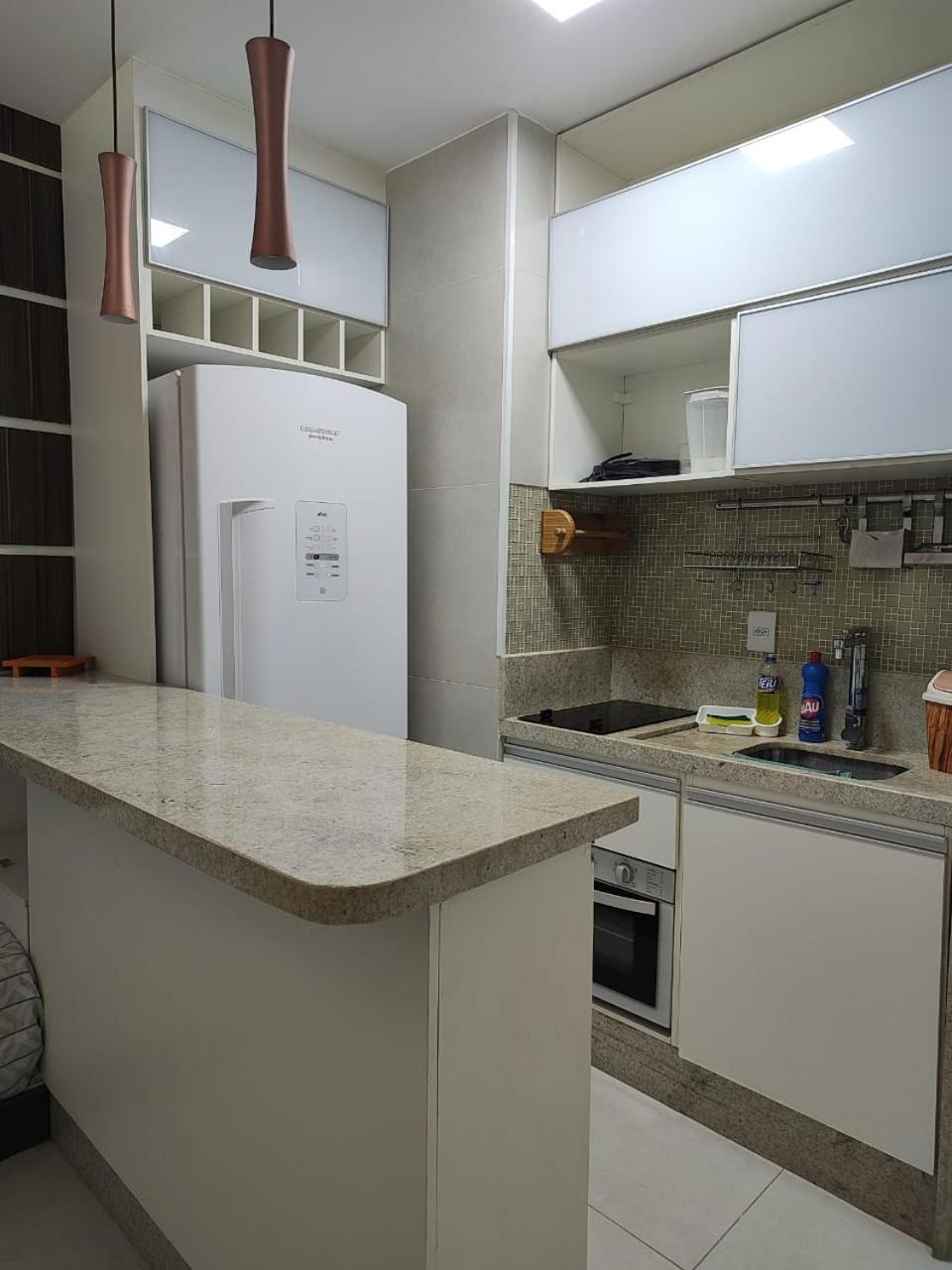 Apartamento frente ao mar condomínio Jubiabá ilhéus olivença
